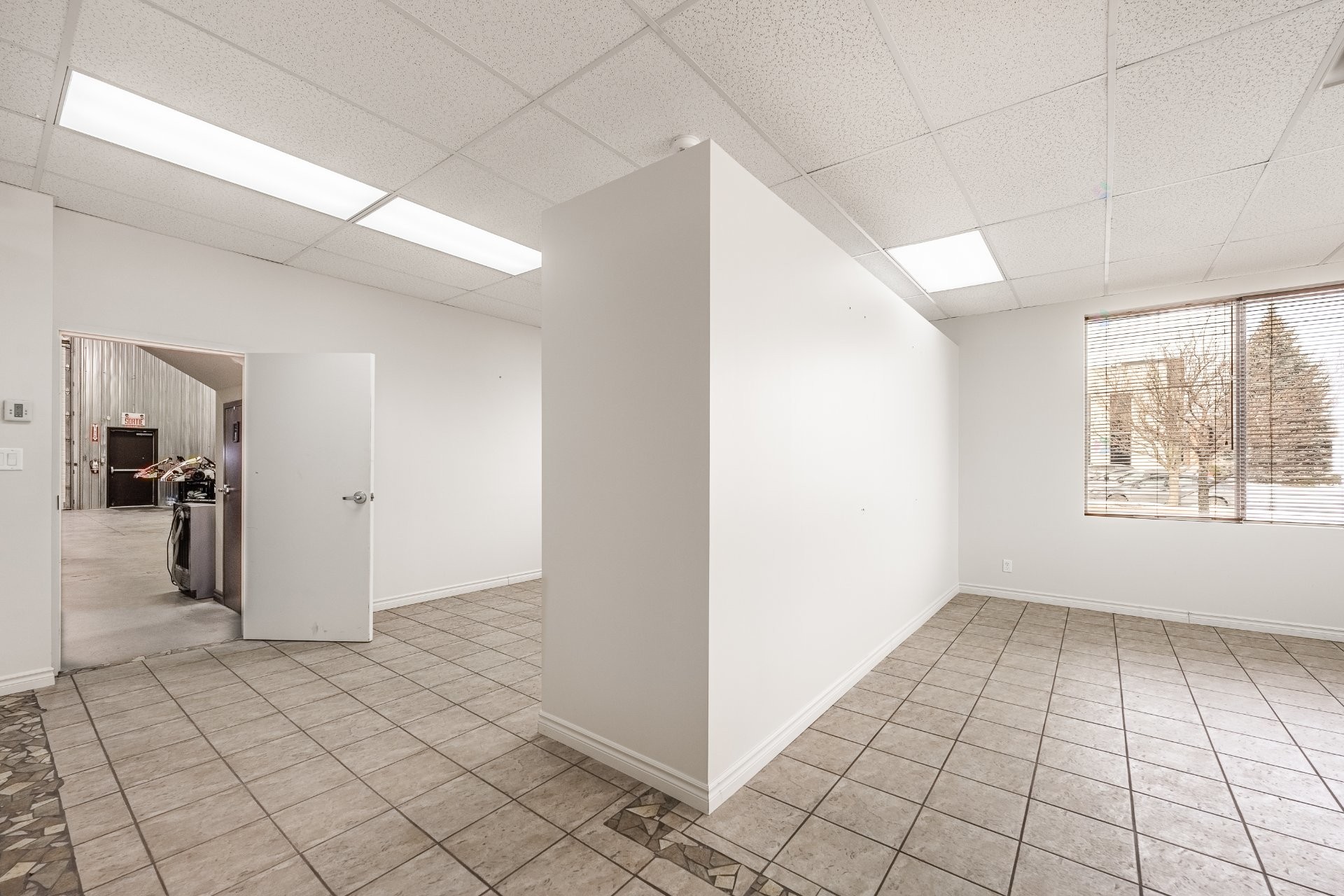 









2041A


Rue Léonard-De Vinci

,
Sainte-Julie,




QC
J3E1Z2


