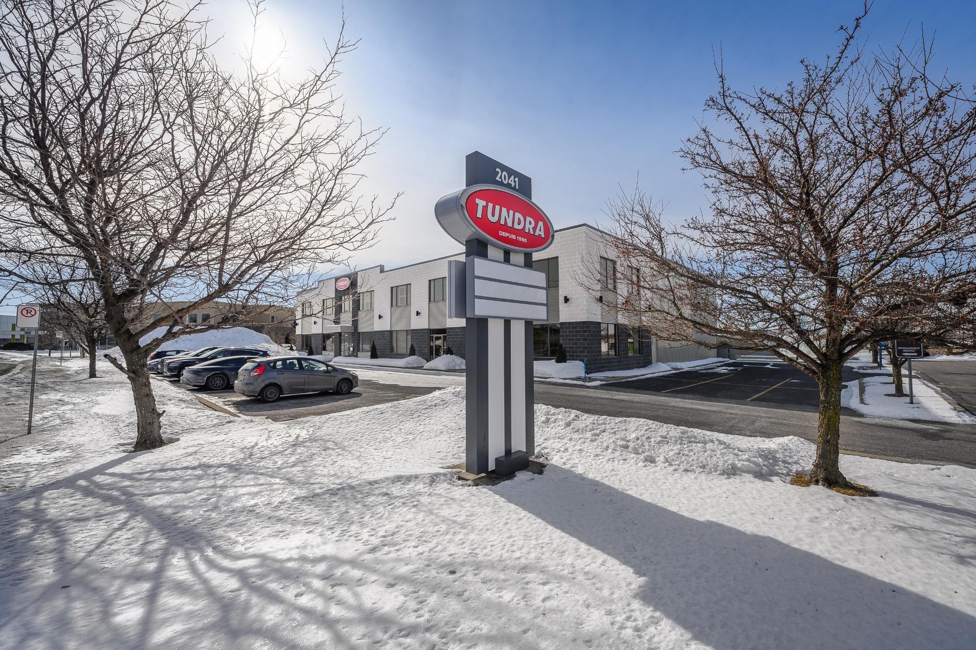 









2041A


Rue Léonard-De Vinci

,
Sainte-Julie,




QC
J3E1Z2

