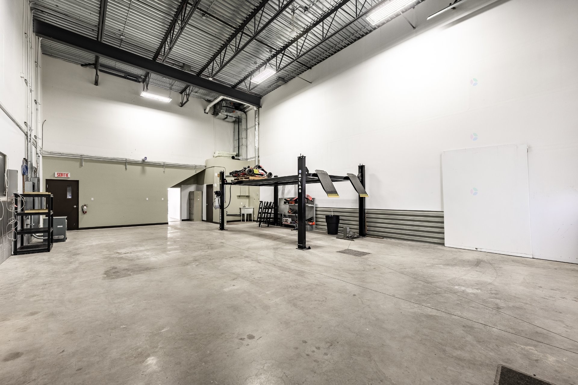 









2041A


Rue Léonard-De Vinci

,
Sainte-Julie,




QC
J3E1Z2

