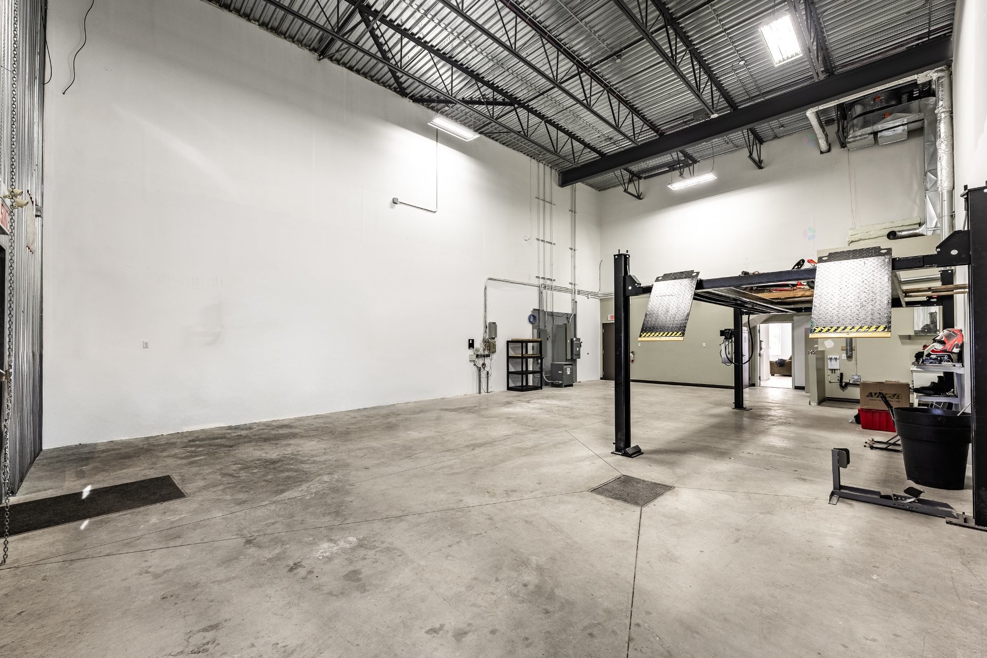









2041A


Rue Léonard-De Vinci

,
Sainte-Julie,




QC
J3E1Z2

