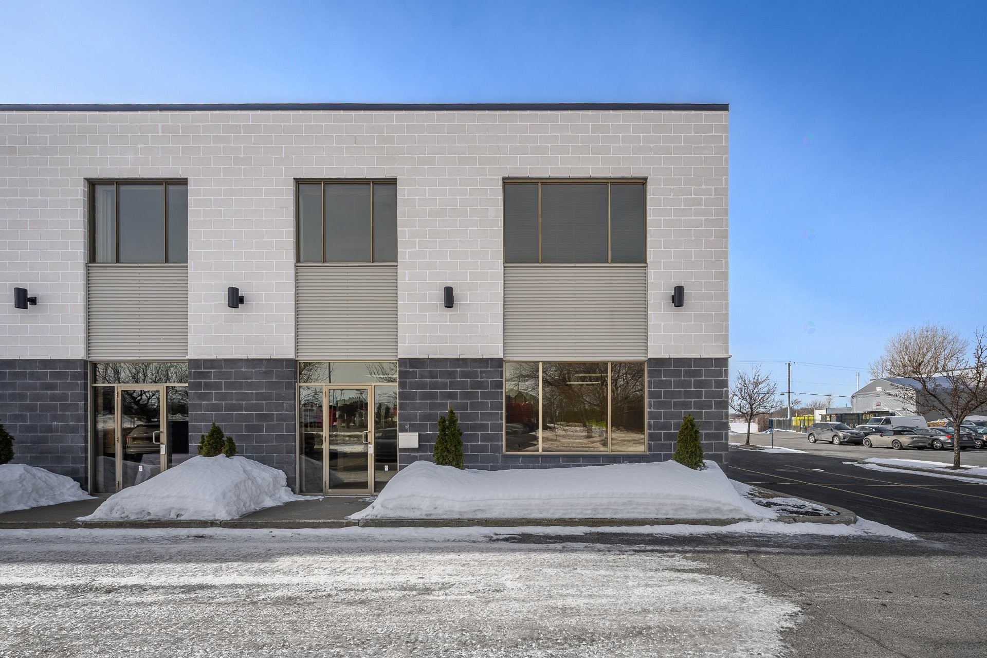 









2041A


Rue Léonard-De Vinci

,
Sainte-Julie,




QC
J3E1Z2


