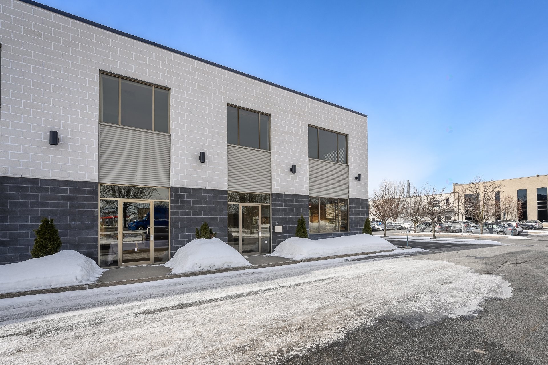 









2041A


Rue Léonard-De Vinci

,
Sainte-Julie,




QC
J3E1Z2

