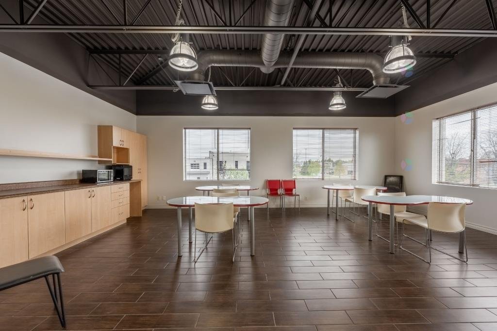 









2041A


Rue Léonard-De Vinci

,
Sainte-Julie,




QC
J3E1Z2

