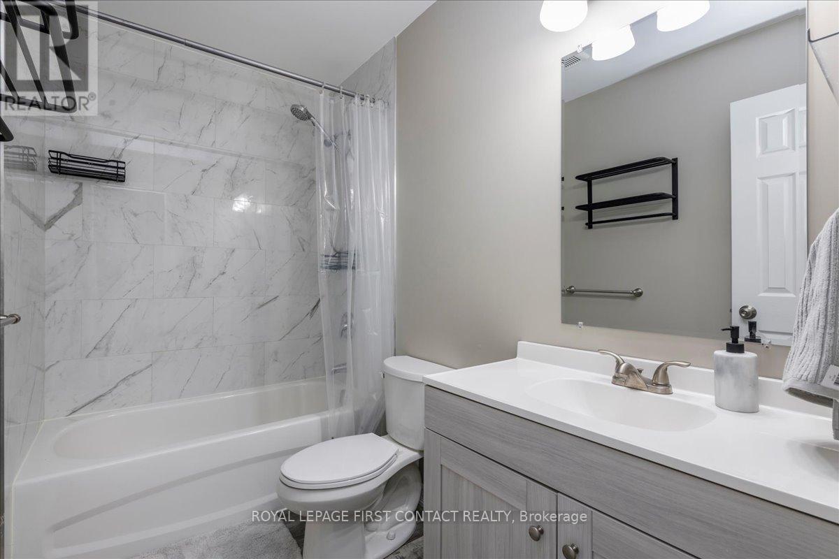 












193 PICKETT CRESCENT

,
Barrie,




Ontario
L4N8C2

