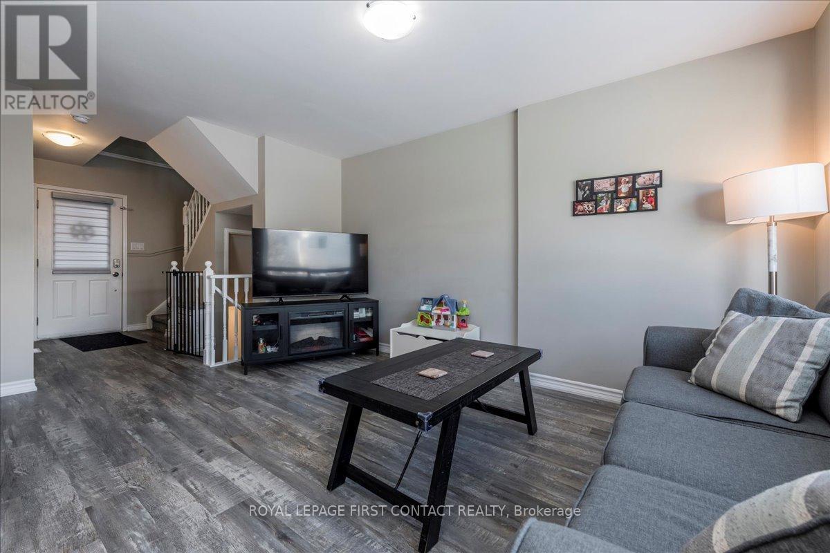 












193 PICKETT CRESCENT

,
Barrie,




Ontario
L4N8C2

