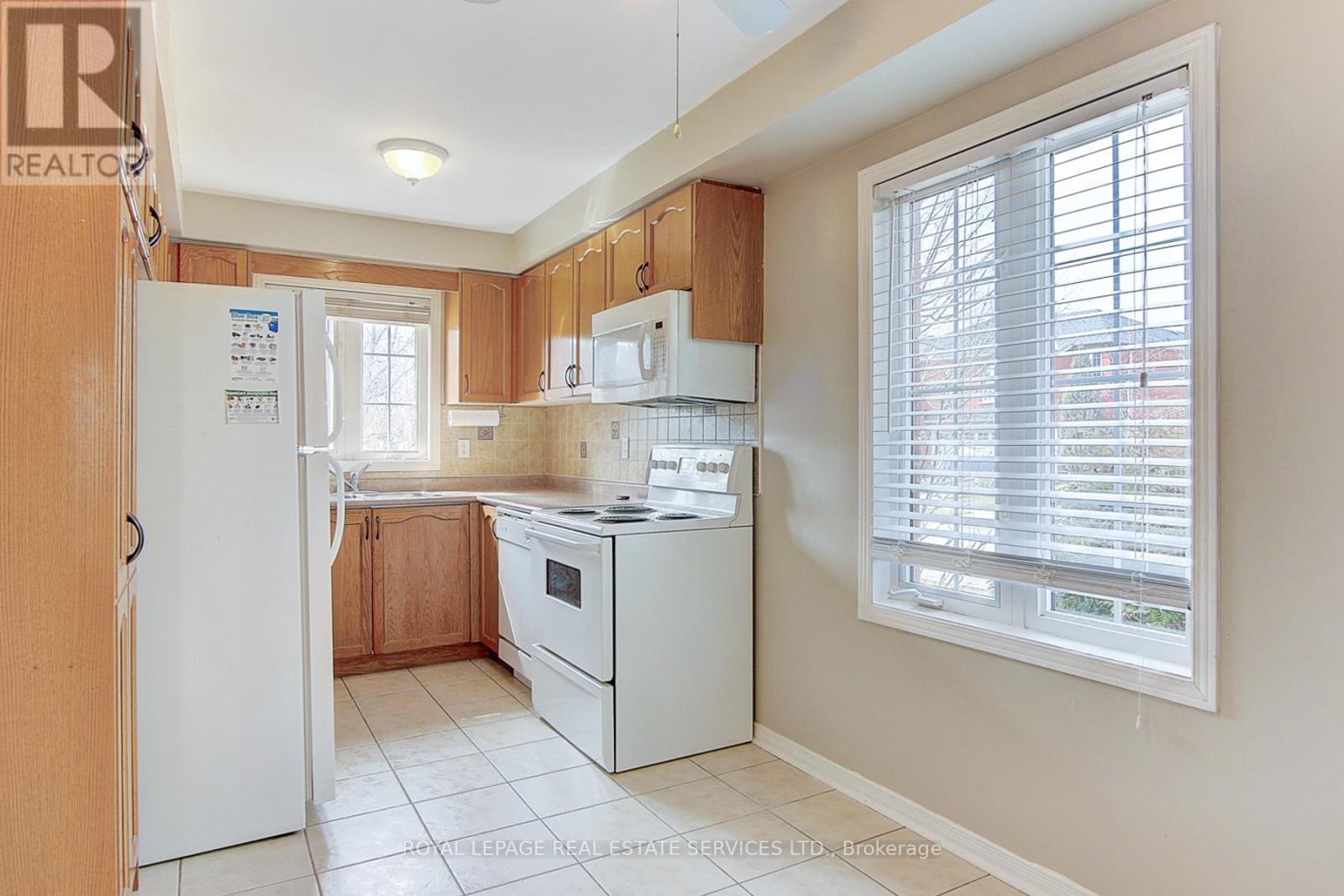 












1498 PINECLIFF ROAD

,
Oakville,




Ontario
L6M4A8

