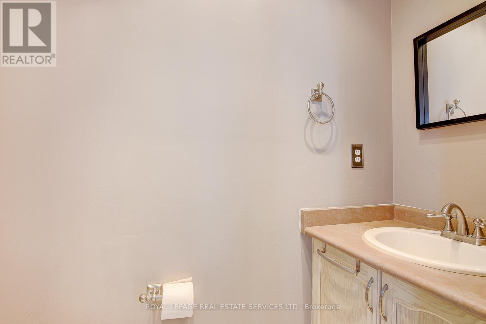 












1498 PINECLIFF ROAD

,
Oakville,




Ontario
L6M4A8

