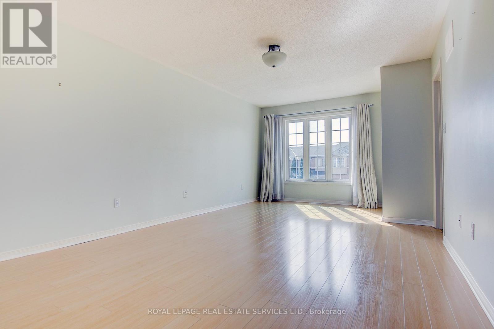 












1498 PINECLIFF ROAD

,
Oakville,




Ontario
L6M4A8

