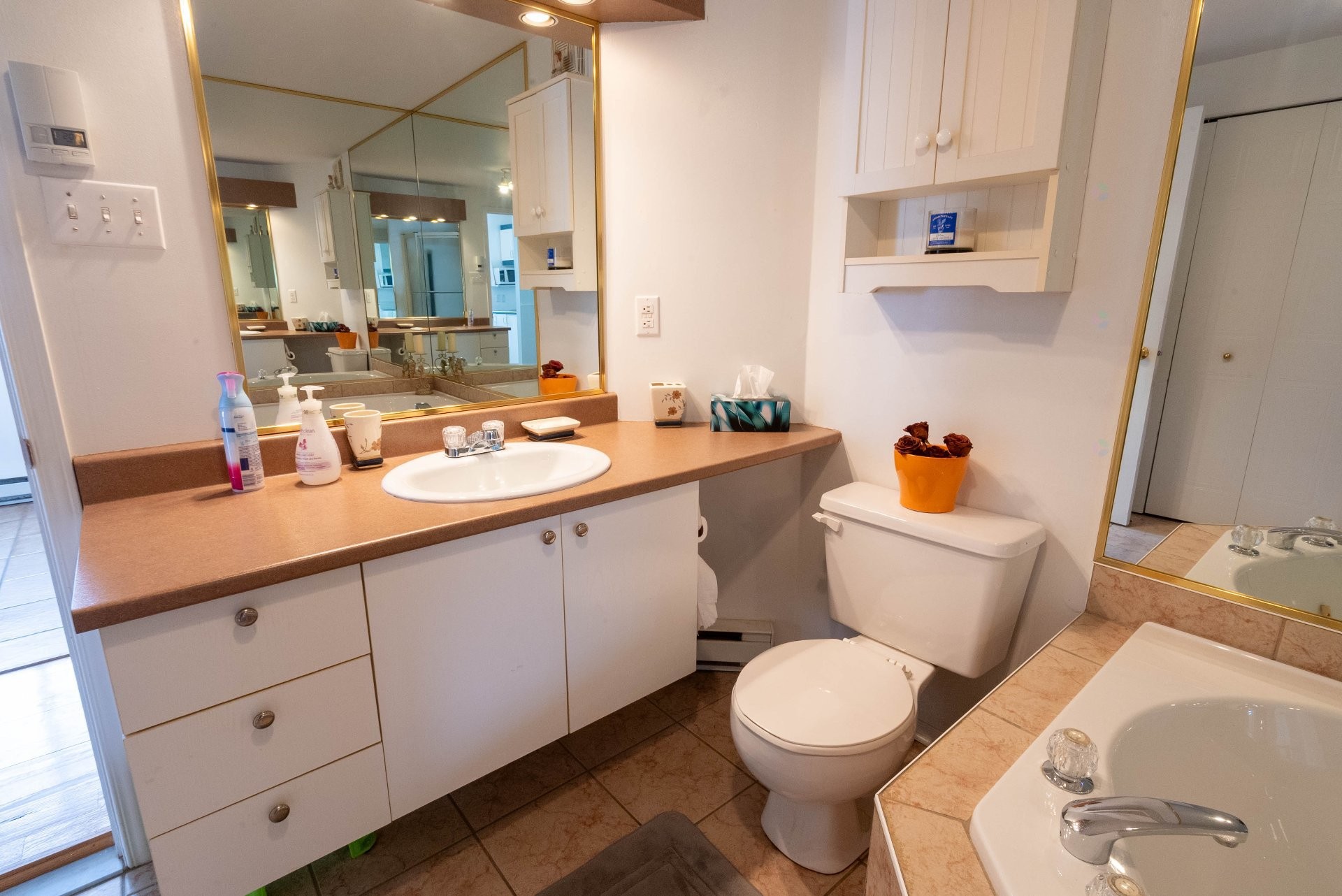 









2090


Av. Albert-Murphy

, 101,
Laval (Chomedey),




QC
H7T2V8

