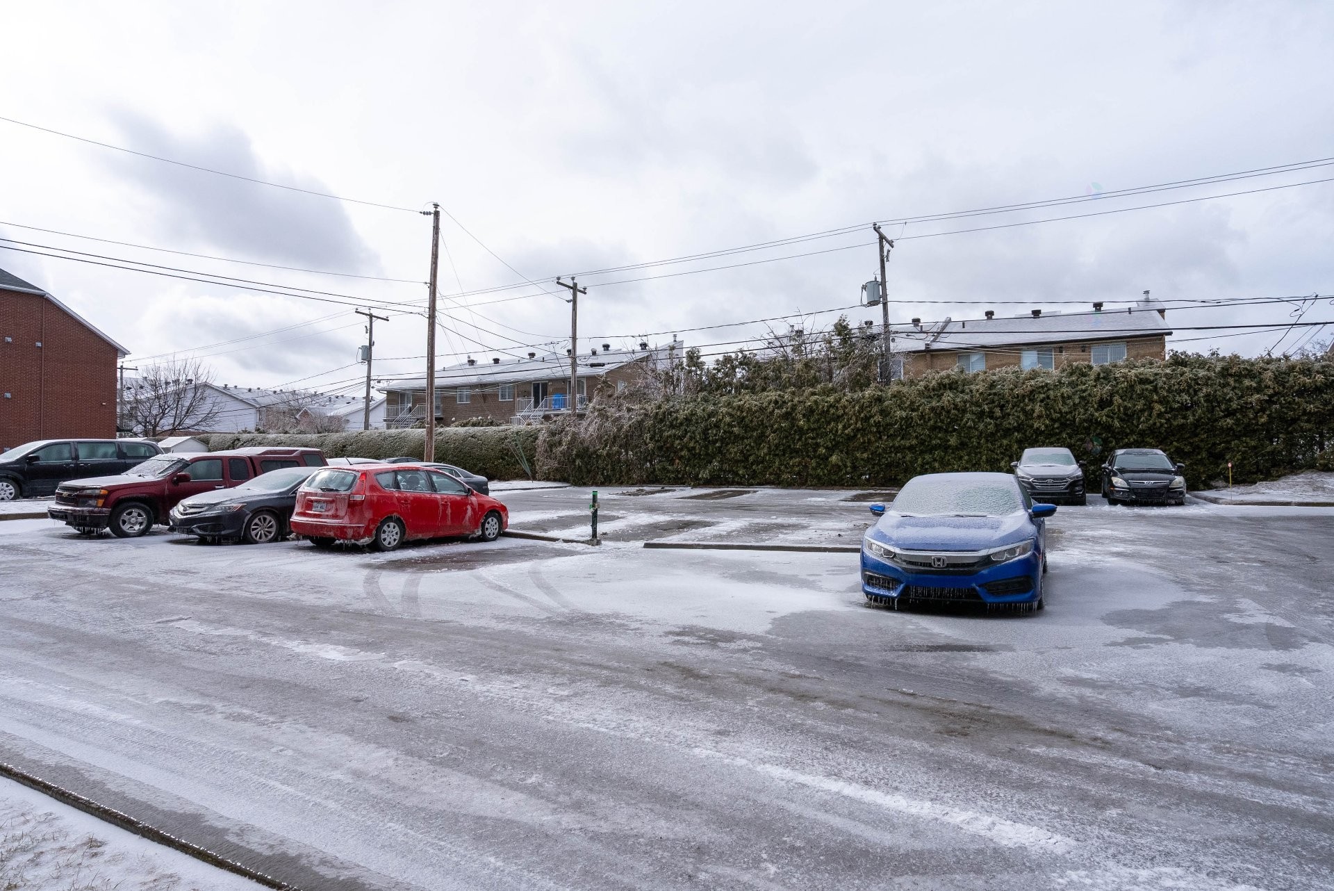 









2090


Av. Albert-Murphy

, 101,
Laval (Chomedey),




QC
H7T2V8

