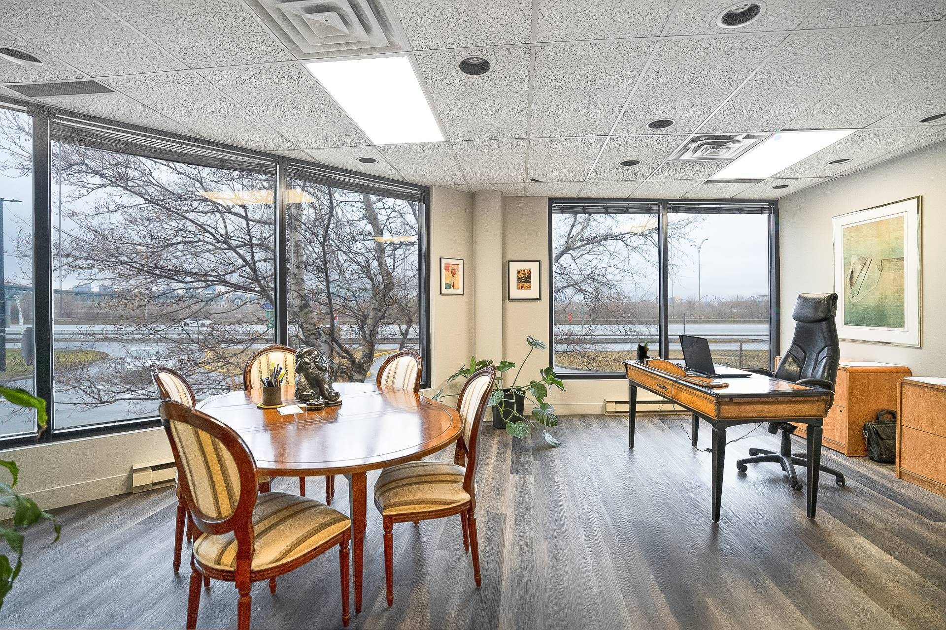 









45


Place Charles-Le Moyne

, 95,
Longueuil (Le Vieux-Longueuil),




QC
J4K5G5

