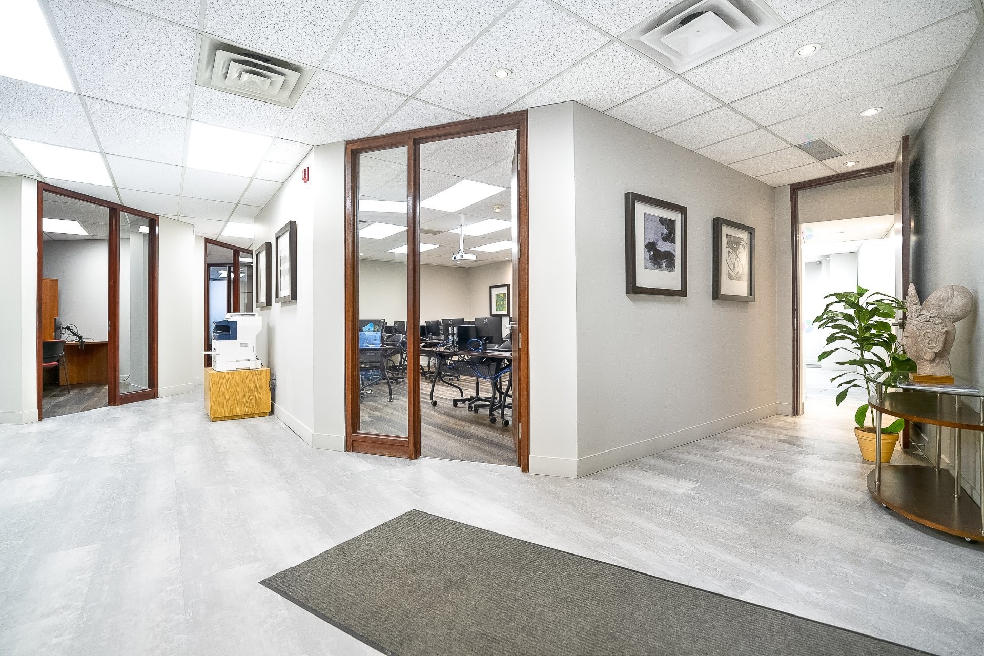 









45


Place Charles-Le Moyne

, 95,
Longueuil (Le Vieux-Longueuil),




QC
J4K5G5

