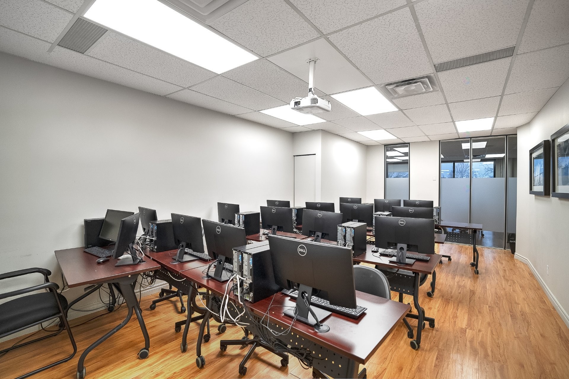 









45


Place Charles-Le Moyne

, 97,
Longueuil (Le Vieux-Longueuil),




QC
J4K5G5

