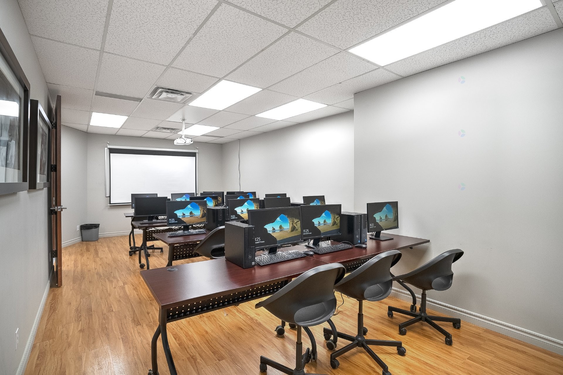 









45


Place Charles-Le Moyne

, 97,
Longueuil (Le Vieux-Longueuil),




QC
J4K5G5

