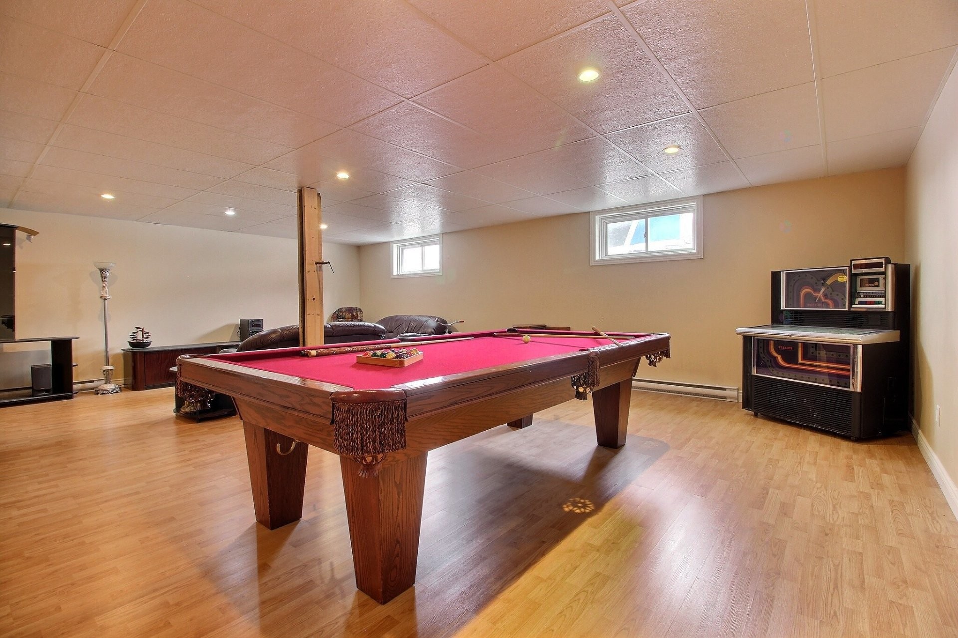 









51


Rue Selena

,
East Angus,




QC
J0B1R0

