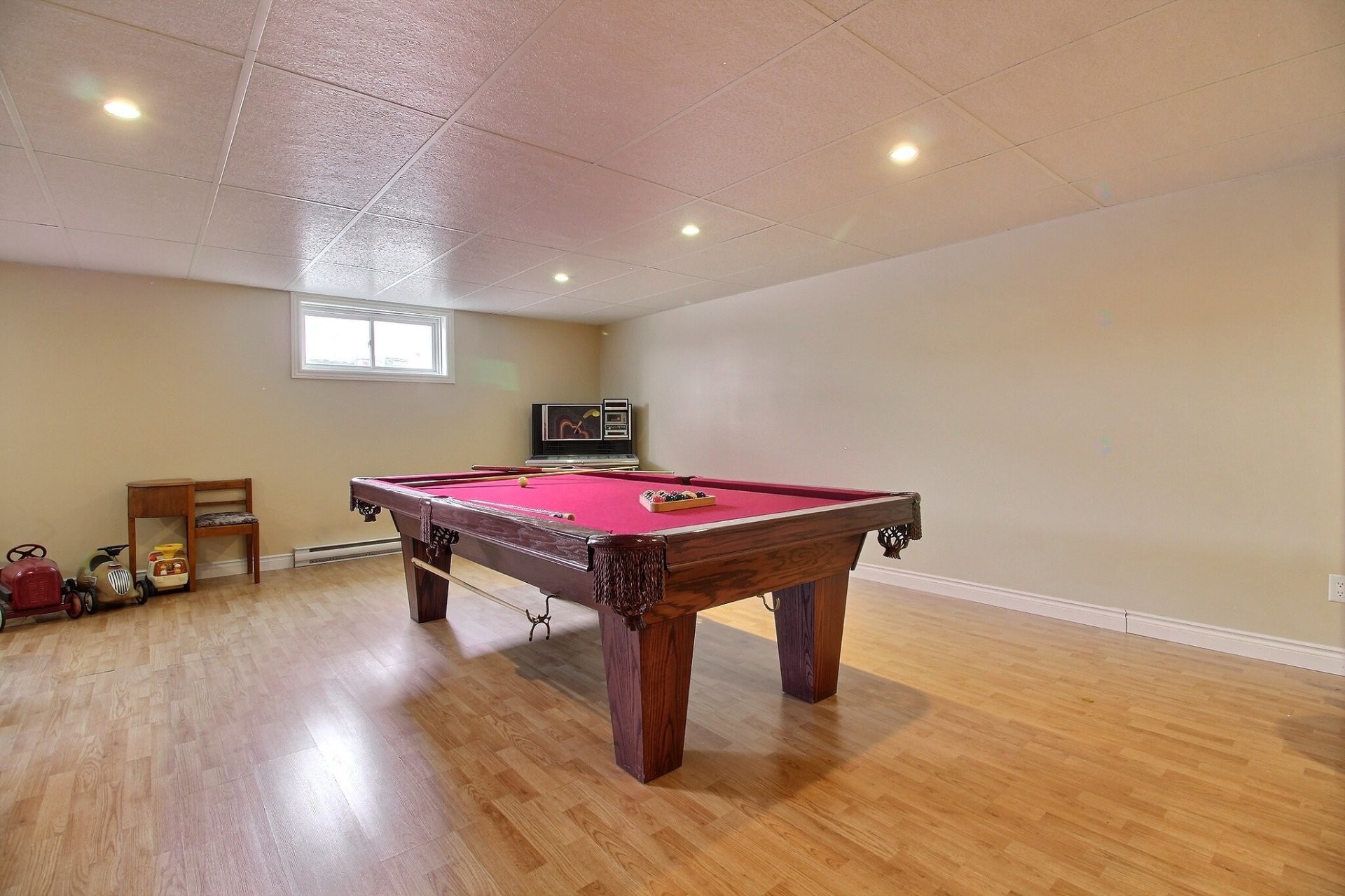 









51


Rue Selena

,
East Angus,




QC
J0B1R0

