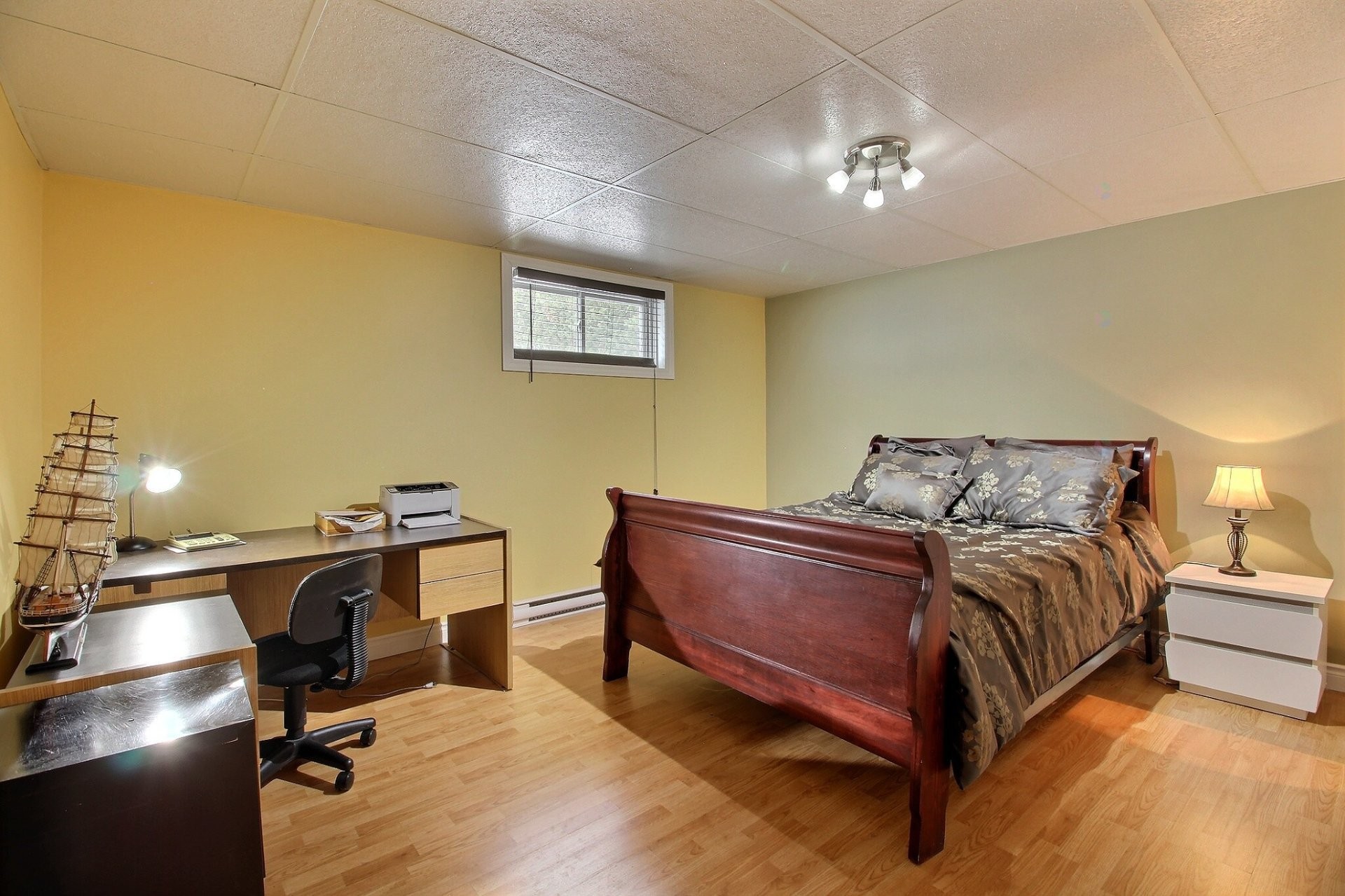 









51


Rue Selena

,
East Angus,




QC
J0B1R0

