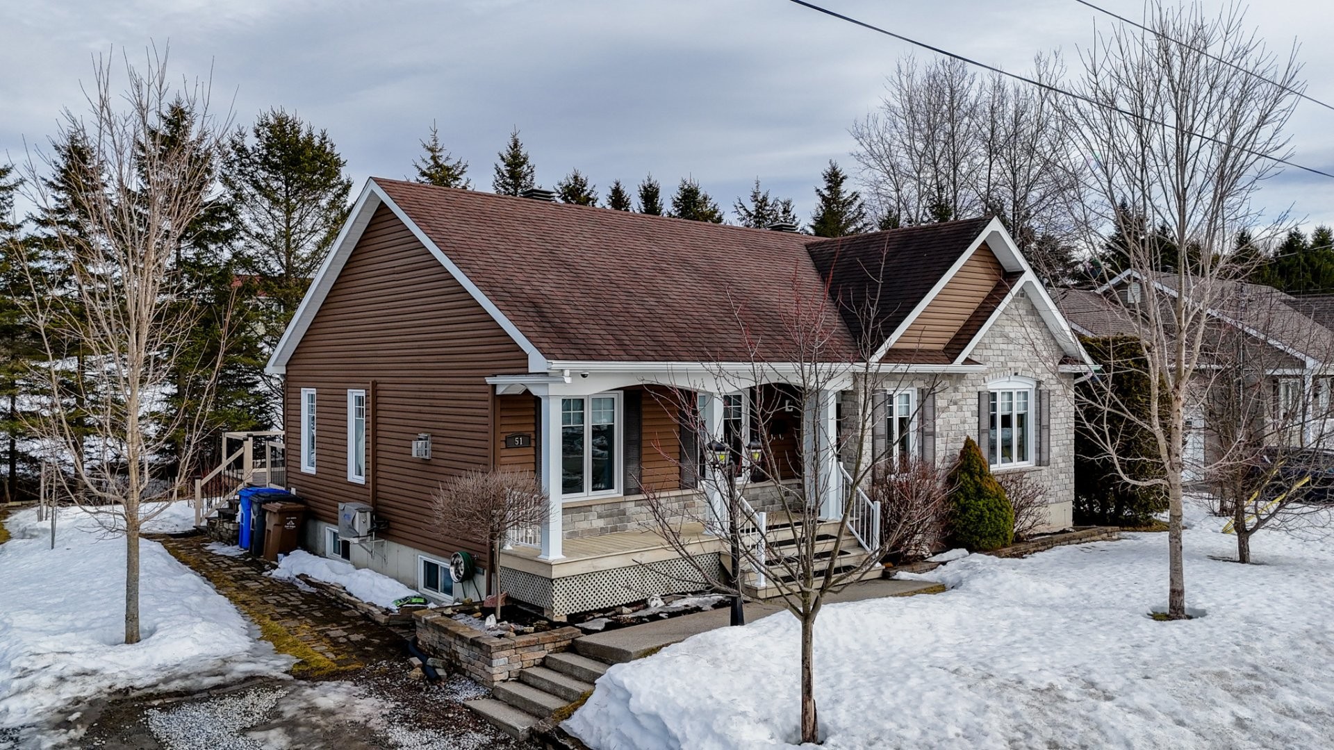 









51


Rue Selena

,
East Angus,




QC
J0B1R0

