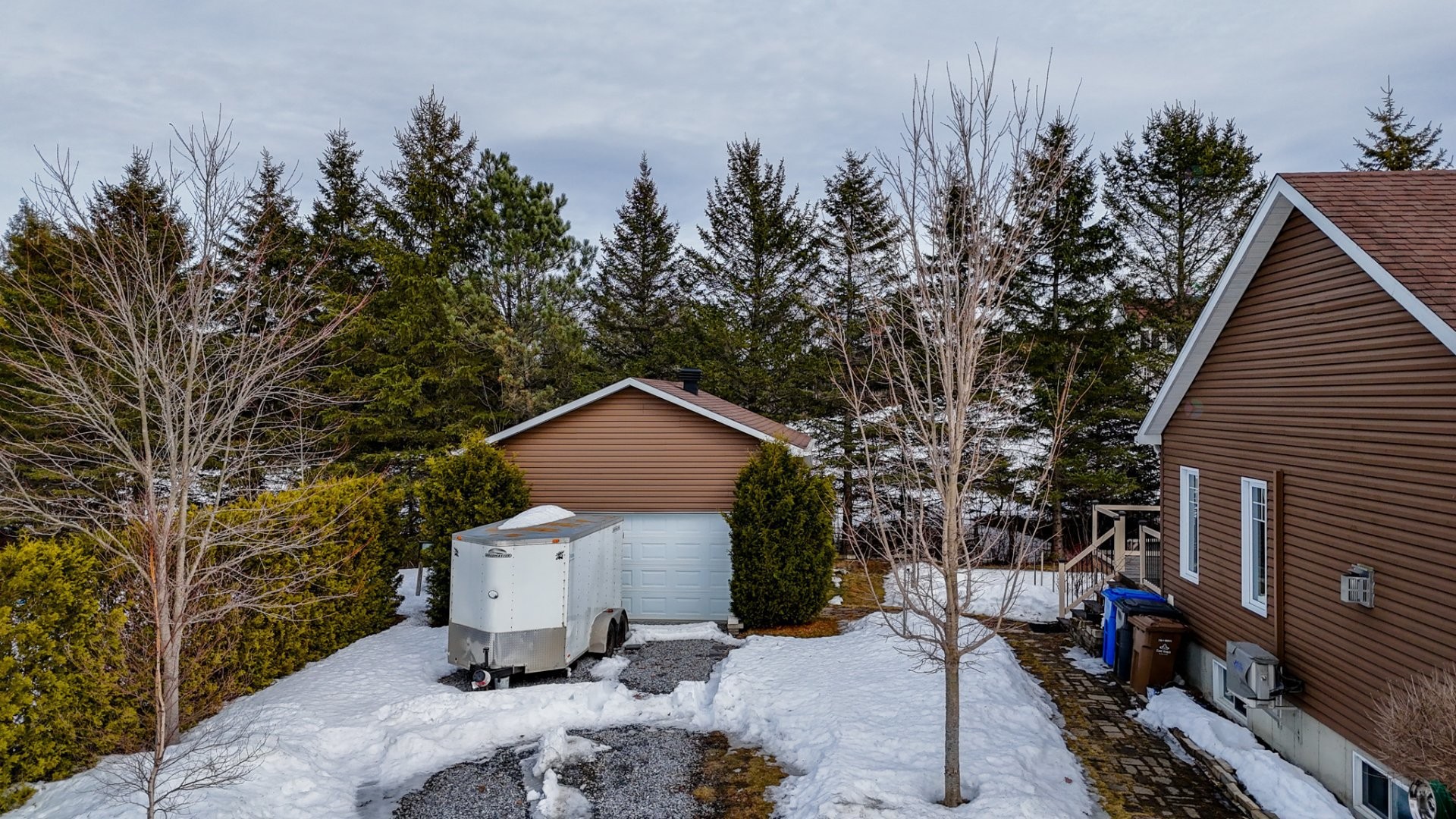 









51


Rue Selena

,
East Angus,




QC
J0B1R0

