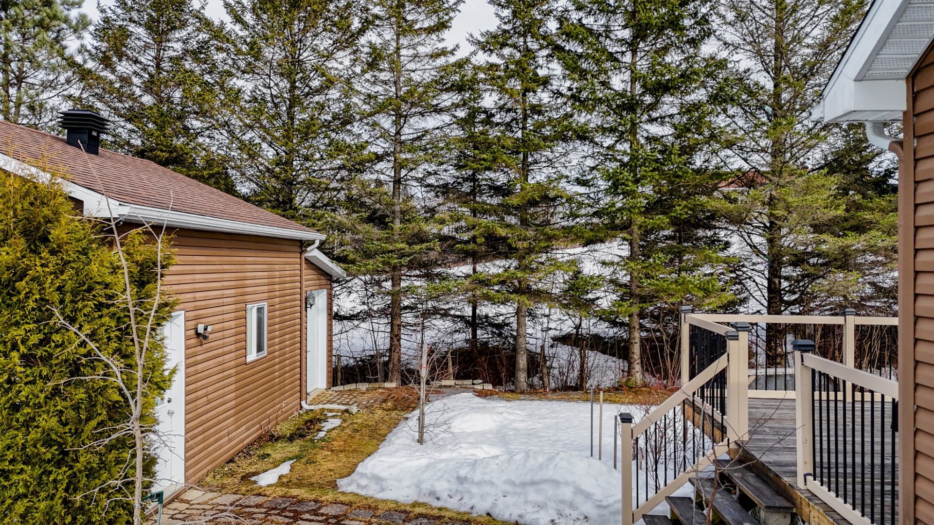 









51


Rue Selena

,
East Angus,




QC
J0B1R0

