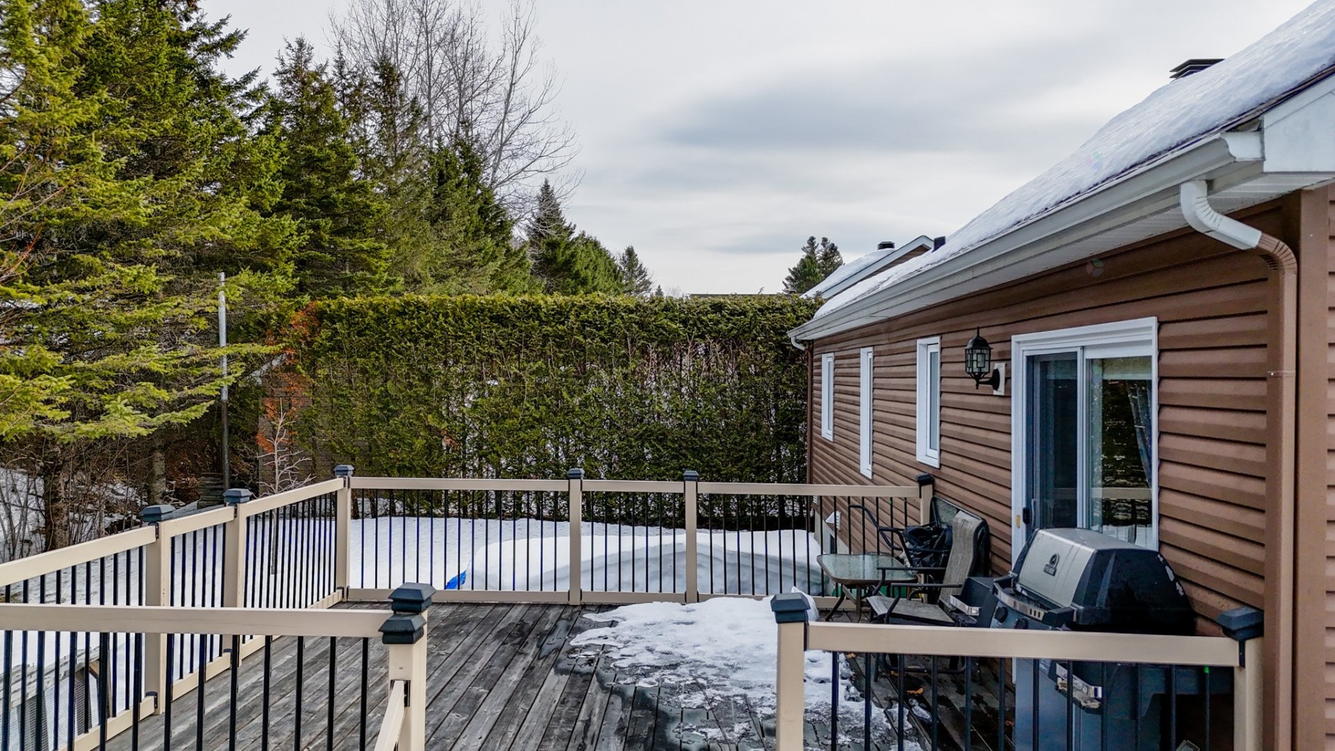 









51


Rue Selena

,
East Angus,




QC
J0B1R0

