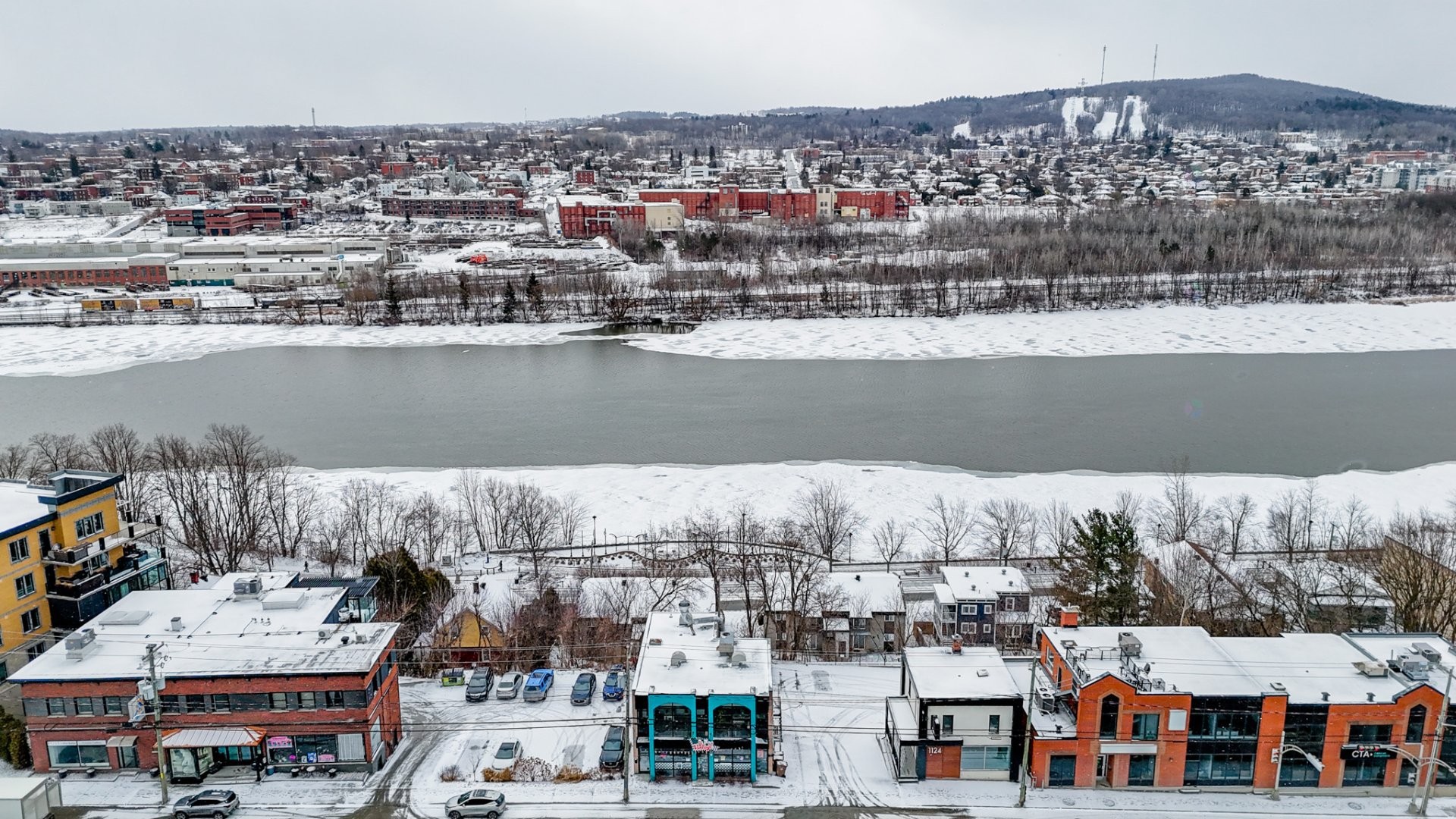 









1110

 - 1114


Rue King O.

,
Sherbrooke (Les Nations),




QC
J1H1S2

