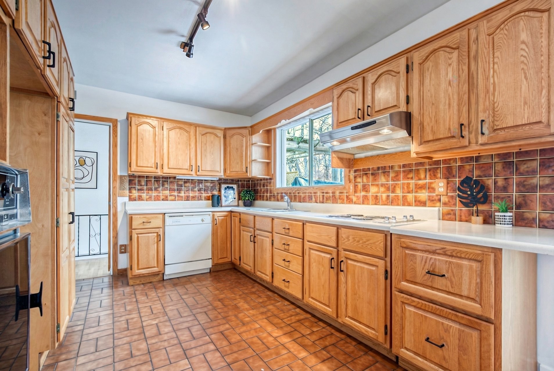 









2104


Rue Bellevue

,
Saint-Bruno-de-Montarville,




QC
J3V3X5

