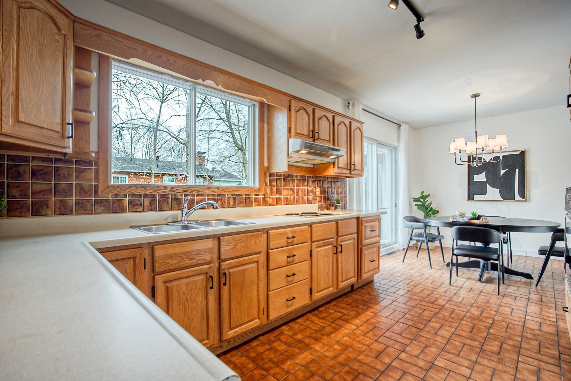 









2104


Rue Bellevue

,
Saint-Bruno-de-Montarville,




QC
J3V3X5

