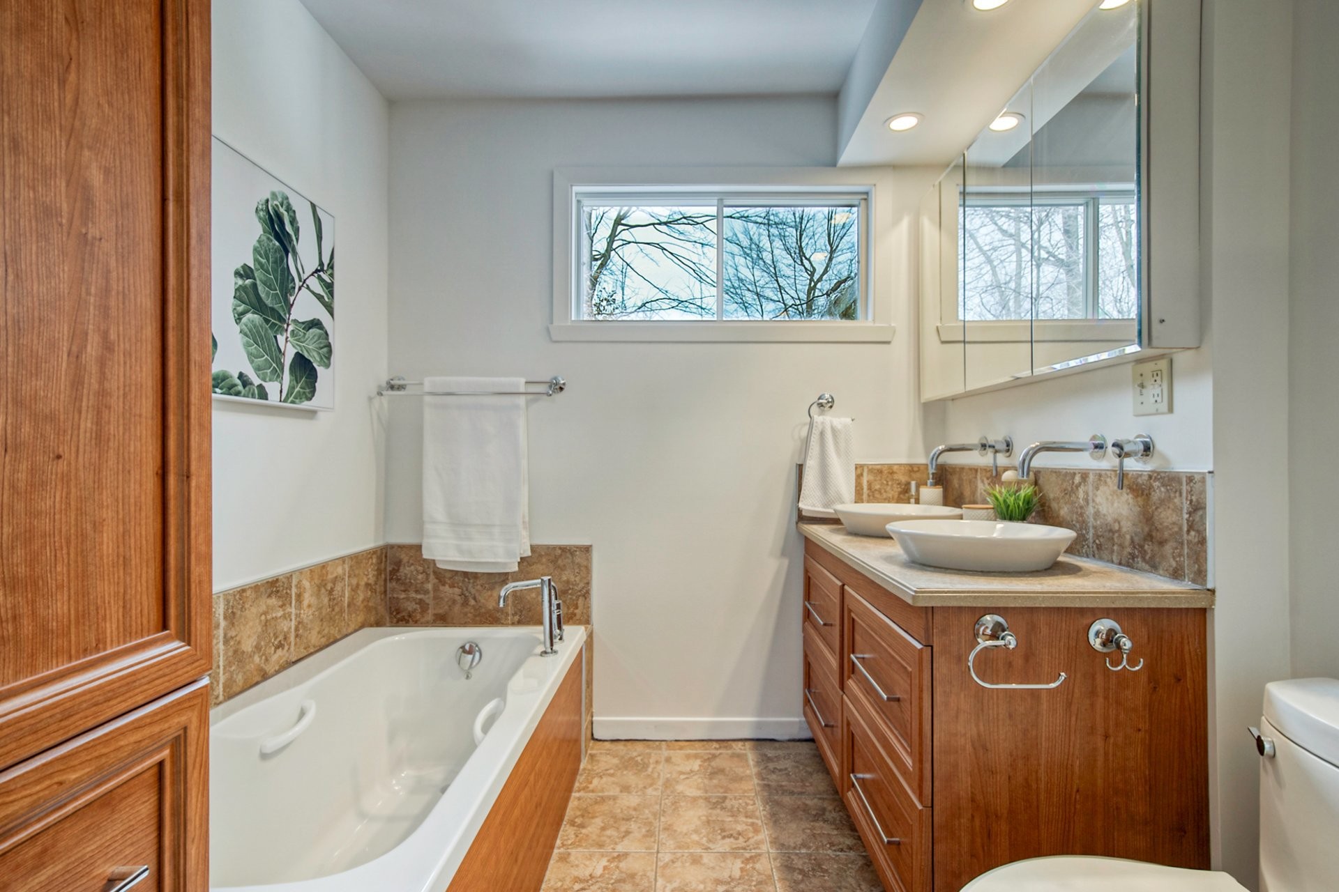 









2104


Rue Bellevue

,
Saint-Bruno-de-Montarville,




QC
J3V3X5

