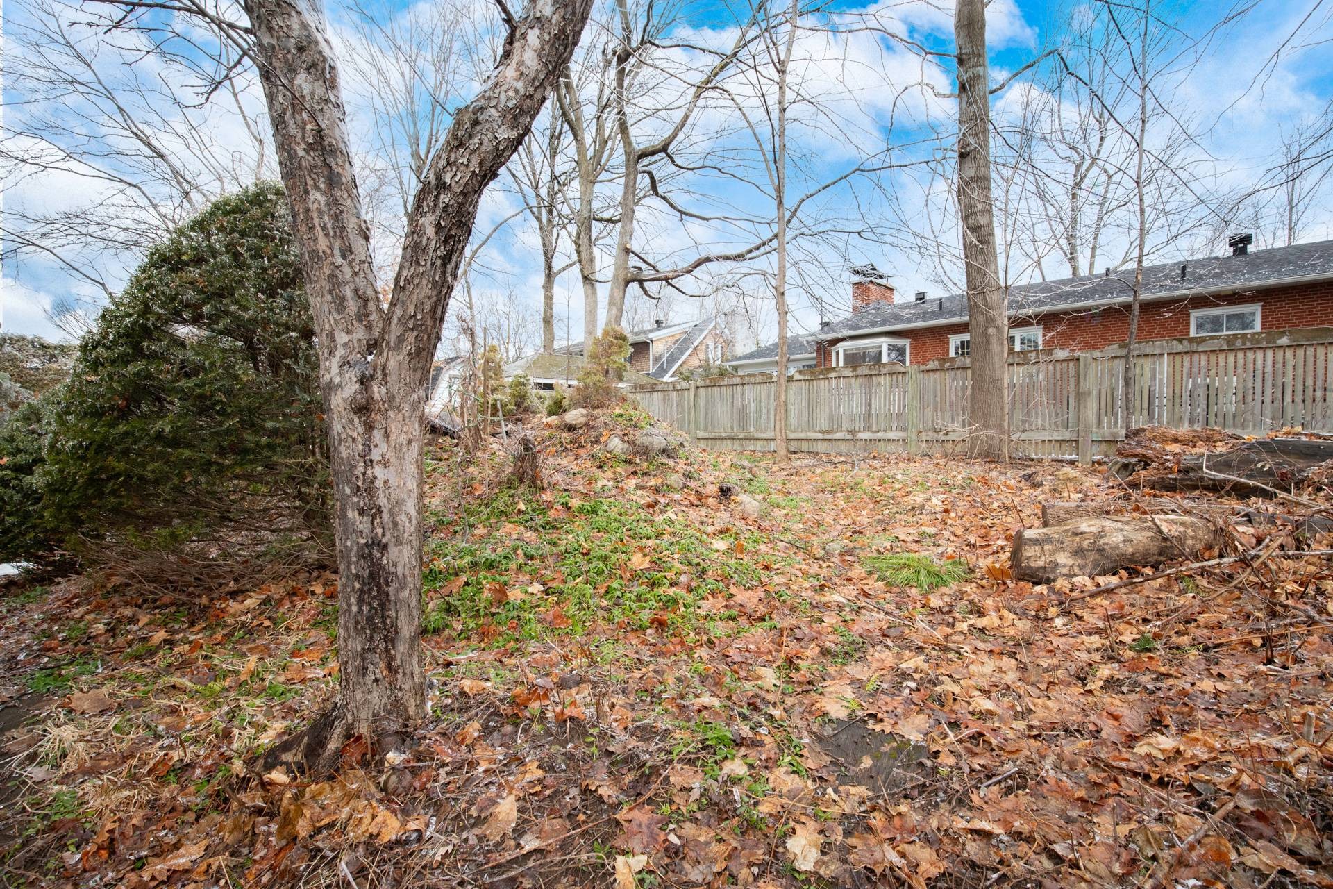 









2104


Rue Bellevue

,
Saint-Bruno-de-Montarville,




QC
J3V3X5

