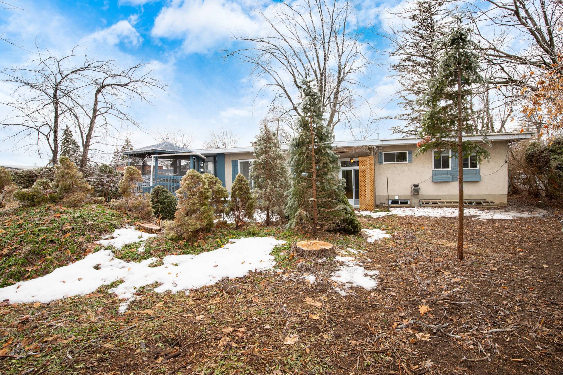 









2104


Rue Bellevue

,
Saint-Bruno-de-Montarville,




QC
J3V3X5


