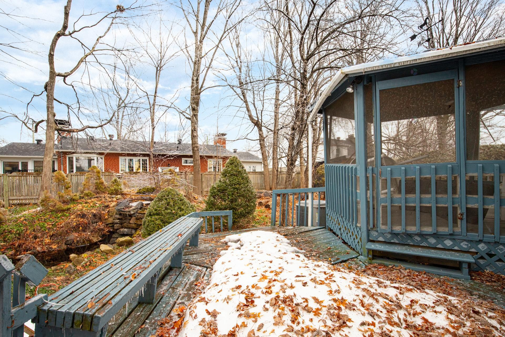 









2104


Rue Bellevue

,
Saint-Bruno-de-Montarville,




QC
J3V3X5

