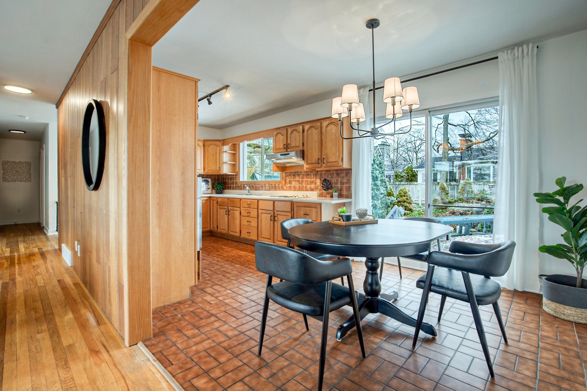 









2104


Rue Bellevue

,
Saint-Bruno-de-Montarville,




QC
J3V3X5

