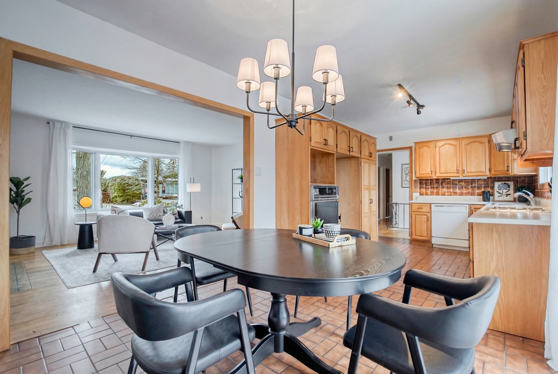 









2104


Rue Bellevue

,
Saint-Bruno-de-Montarville,




QC
J3V3X5

