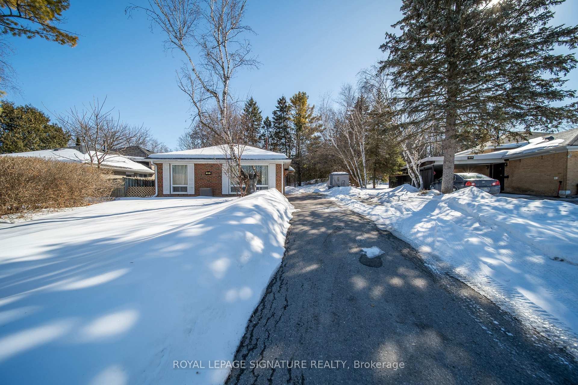 









21


Huron

Court,
Aurora,




ON
L4G 2X7

