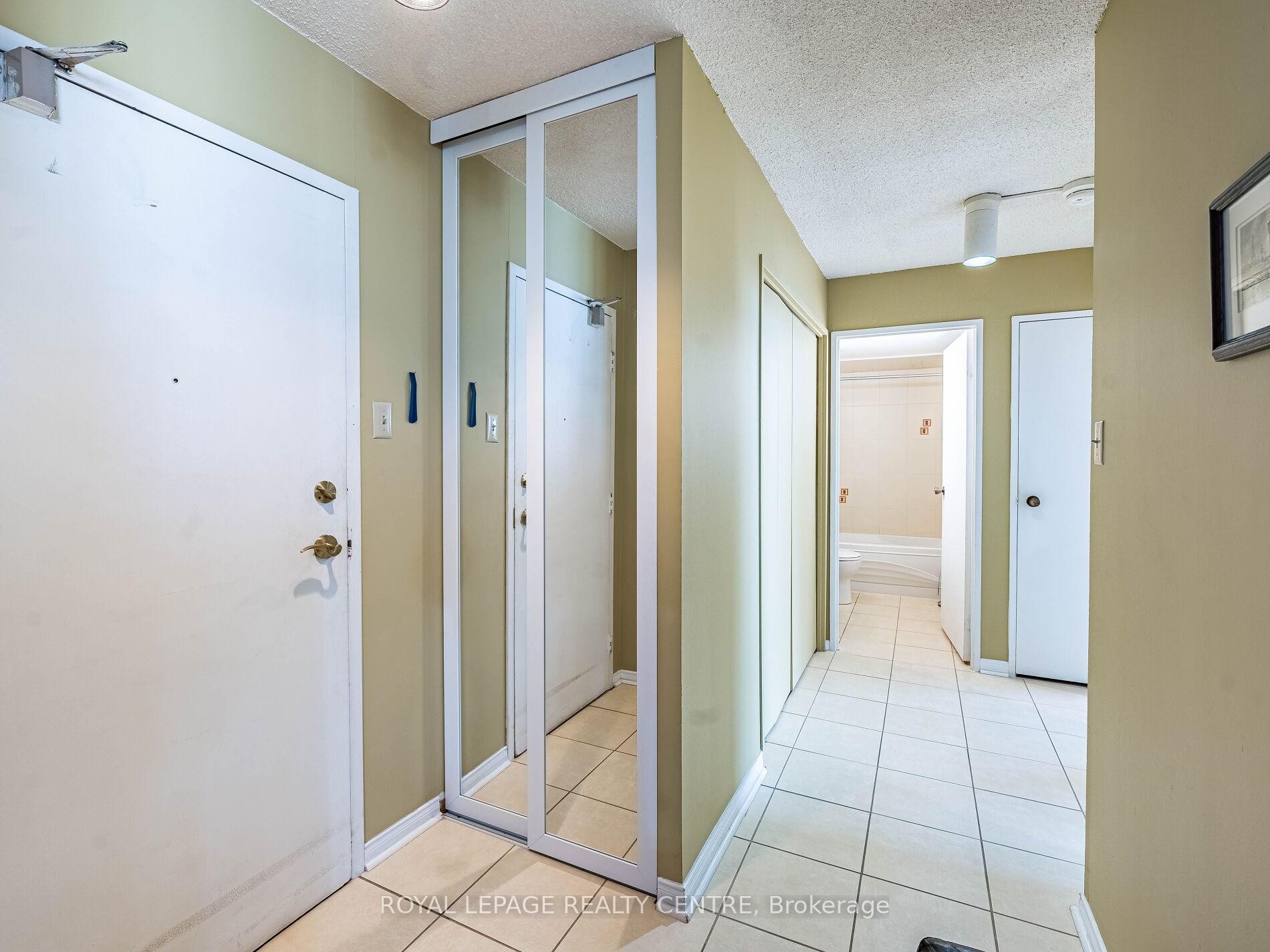 









3590


Kaneff

Crescent West, 1604,
Mississauga,




ON
L5A 3X3

