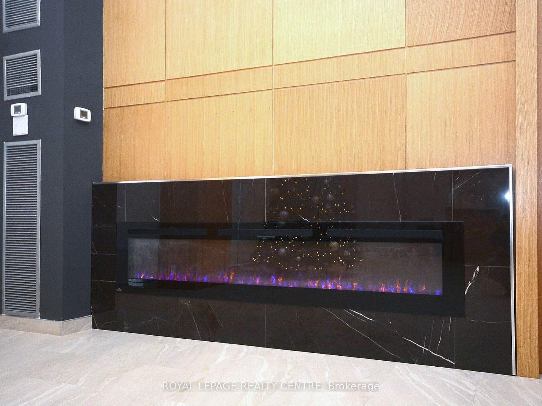 









3590


Kaneff

Crescent West, 1604,
Mississauga,




ON
L5A 3X3

