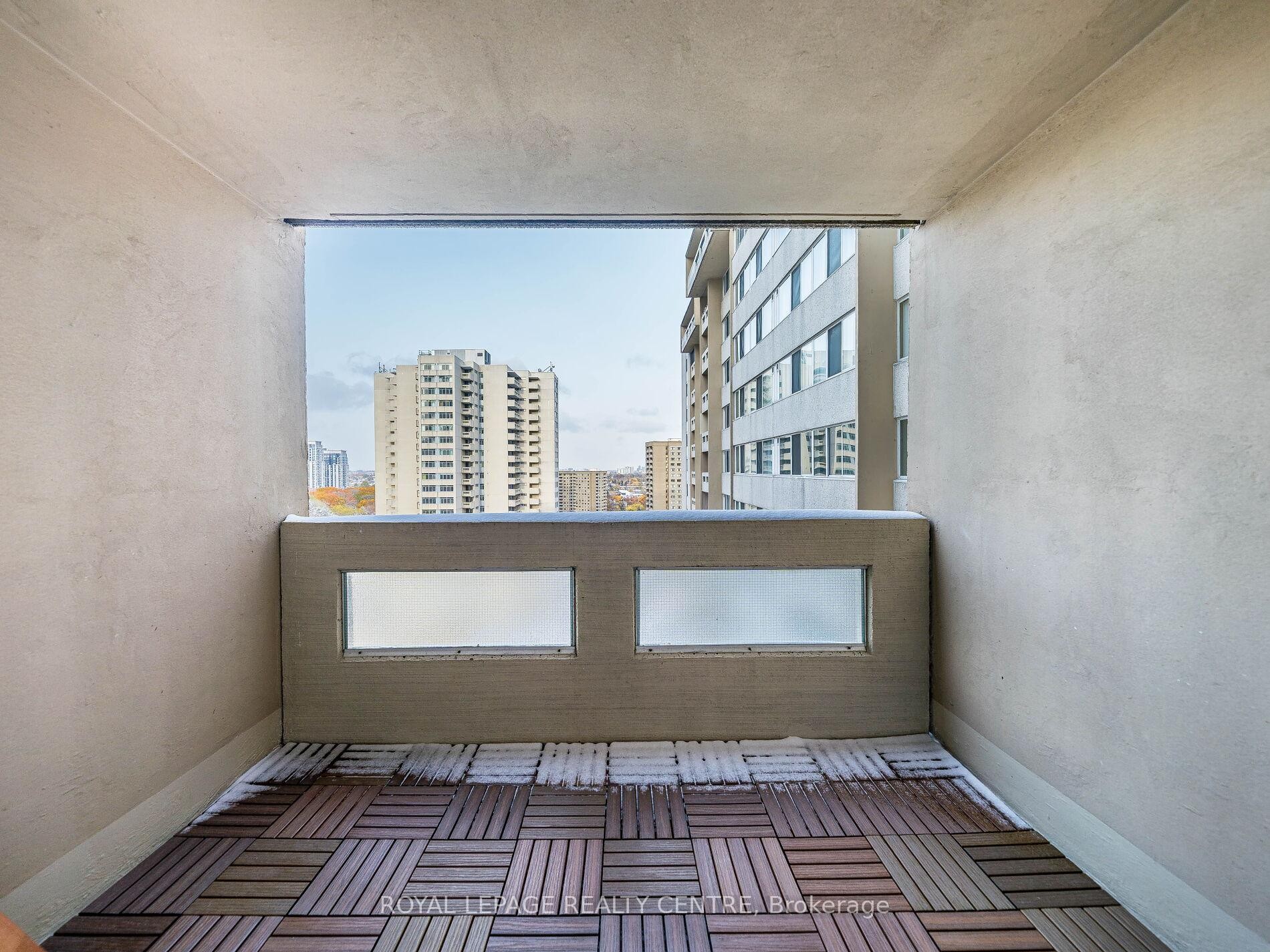 









3590


Kaneff

Crescent West, 1604,
Mississauga,




ON
L5A 3X3

