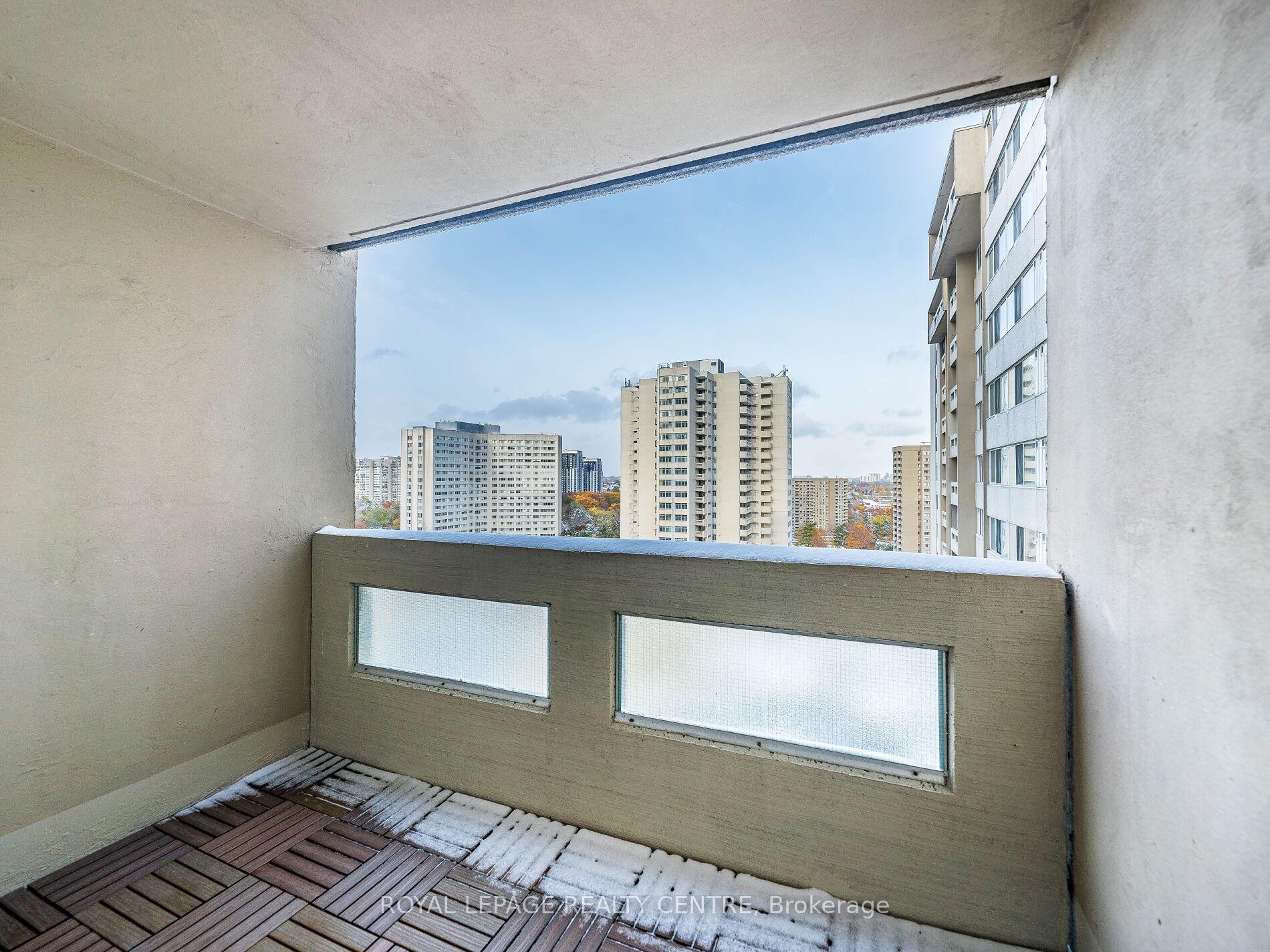 









3590


Kaneff

Crescent West, 1604,
Mississauga,




ON
L5A 3X3

