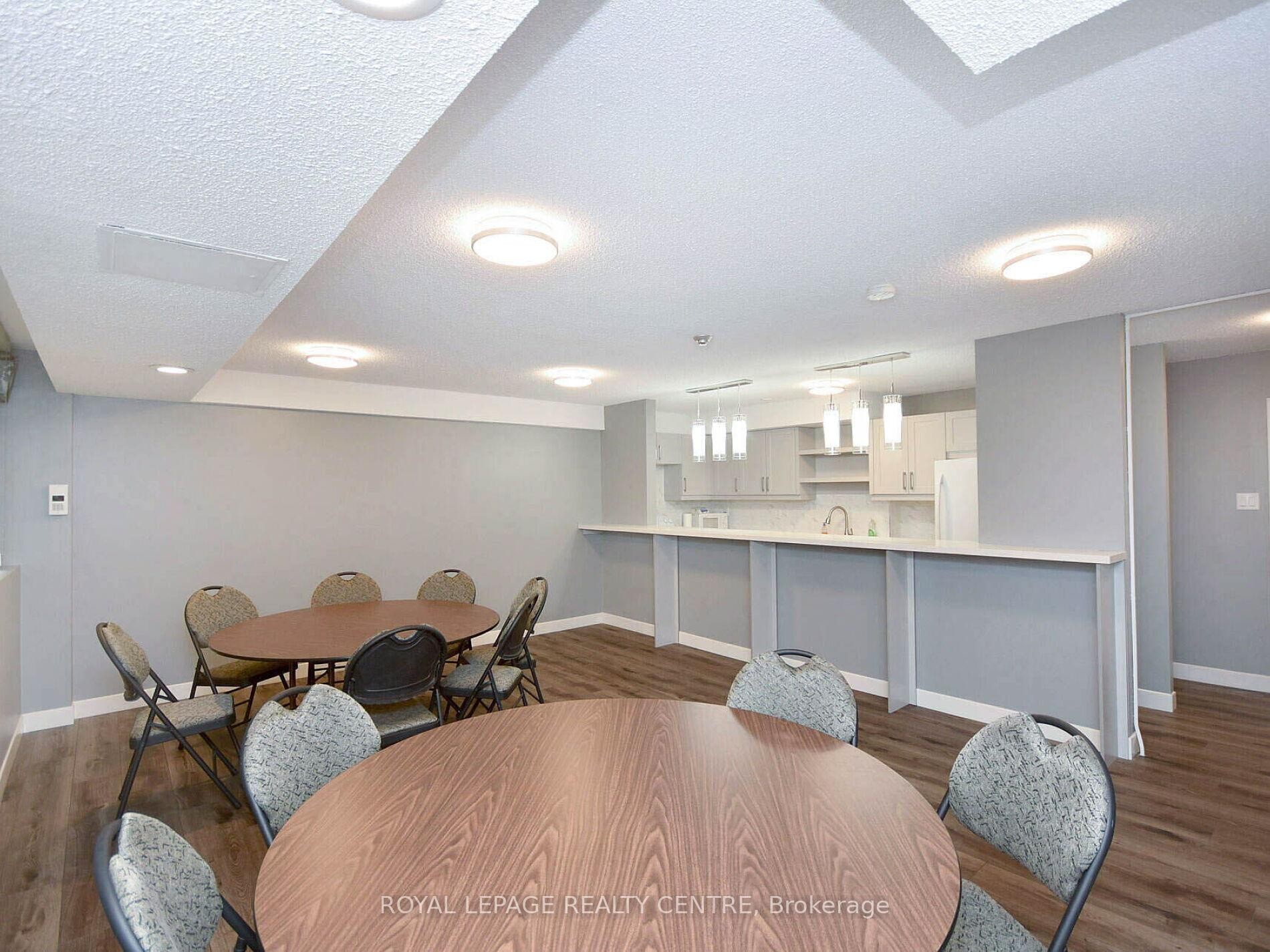 









3590


Kaneff

Crescent West, 1604,
Mississauga,




ON
L5A 3X3

