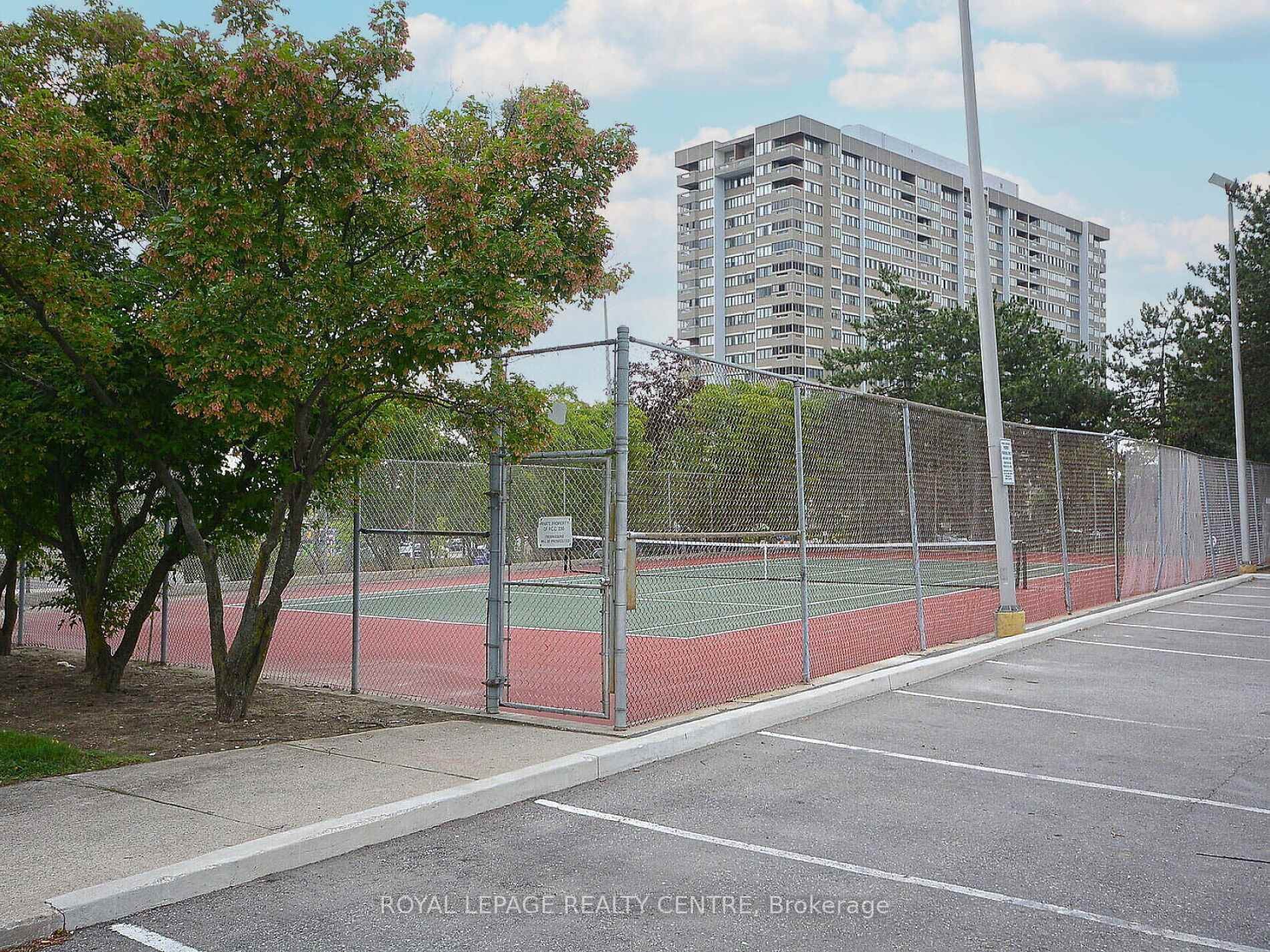 









3590


Kaneff

Crescent West, 1604,
Mississauga,




ON
L5A 3X3

