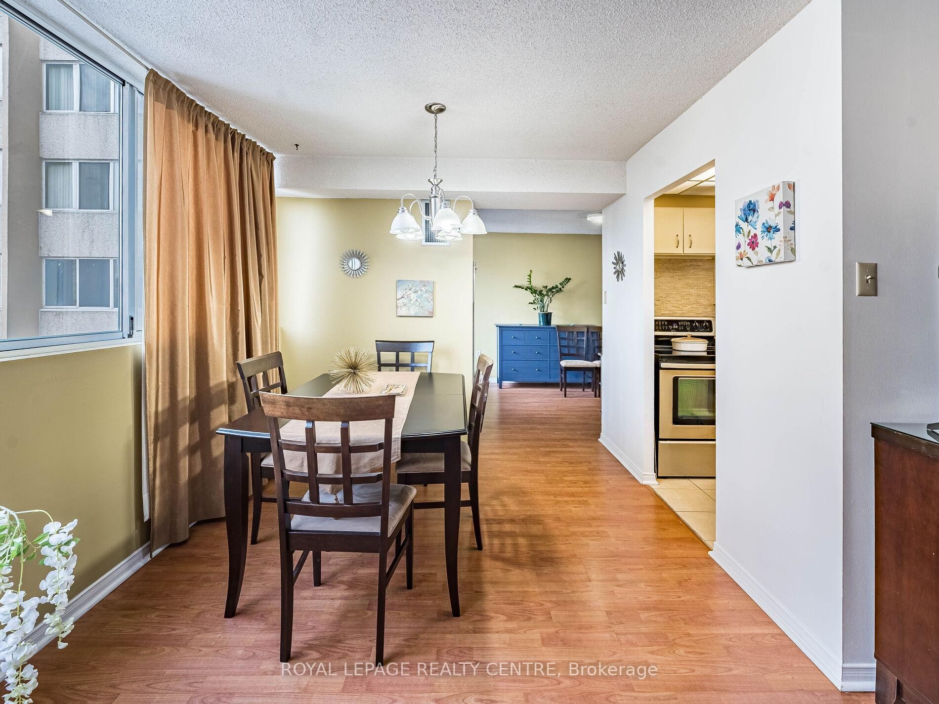 









3590


Kaneff

Crescent West, 1604,
Mississauga,




ON
L5A 3X3

