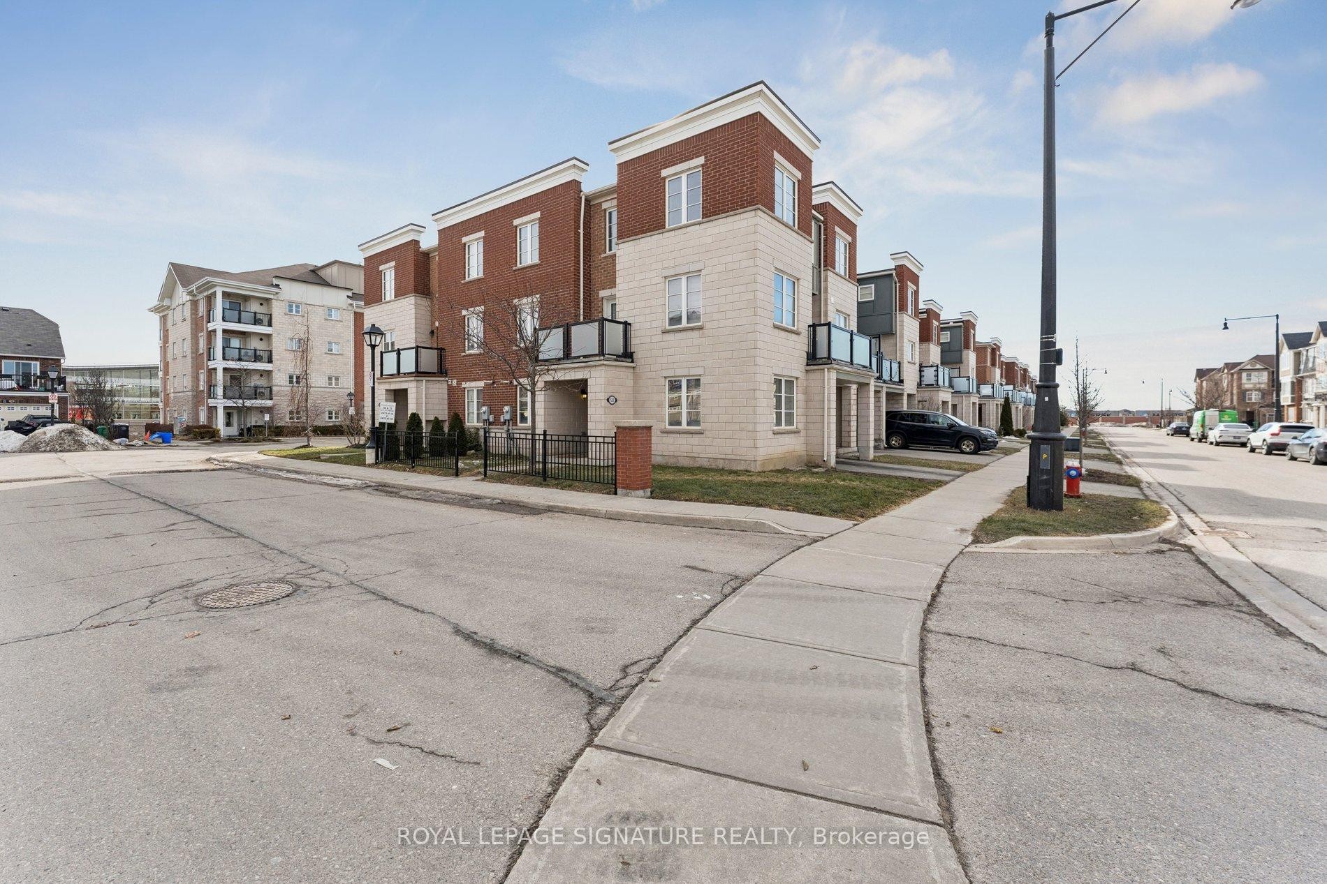 









122


Baycliffe

Crescent,
Brampton,




ON
L7A 3Y7

