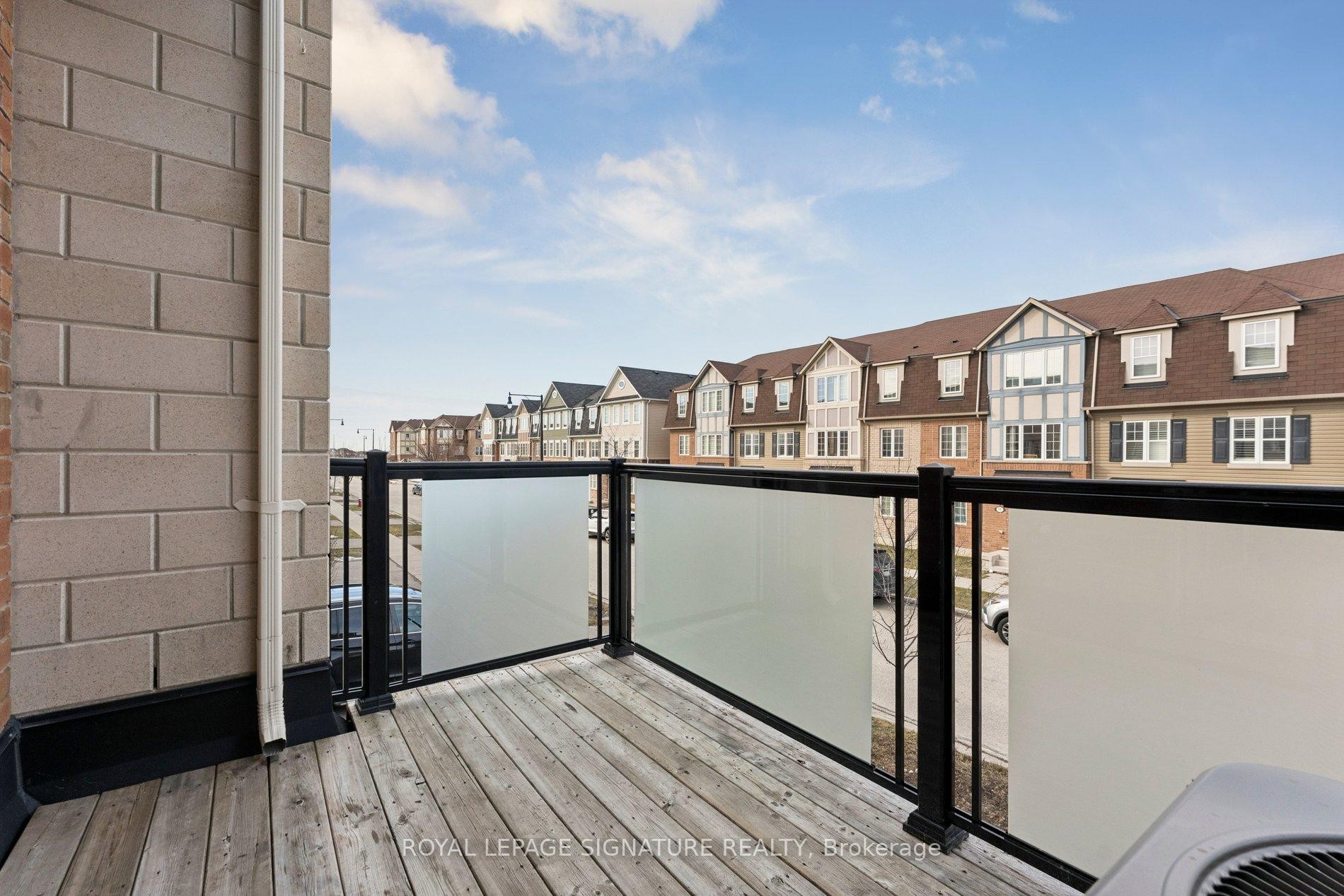 









122


Baycliffe

Crescent,
Brampton,




ON
L7A 3Y7

