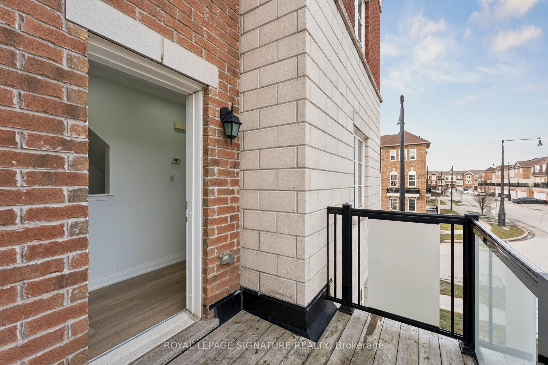 









122


Baycliffe

Crescent,
Brampton,




ON
L7A 3Y7

