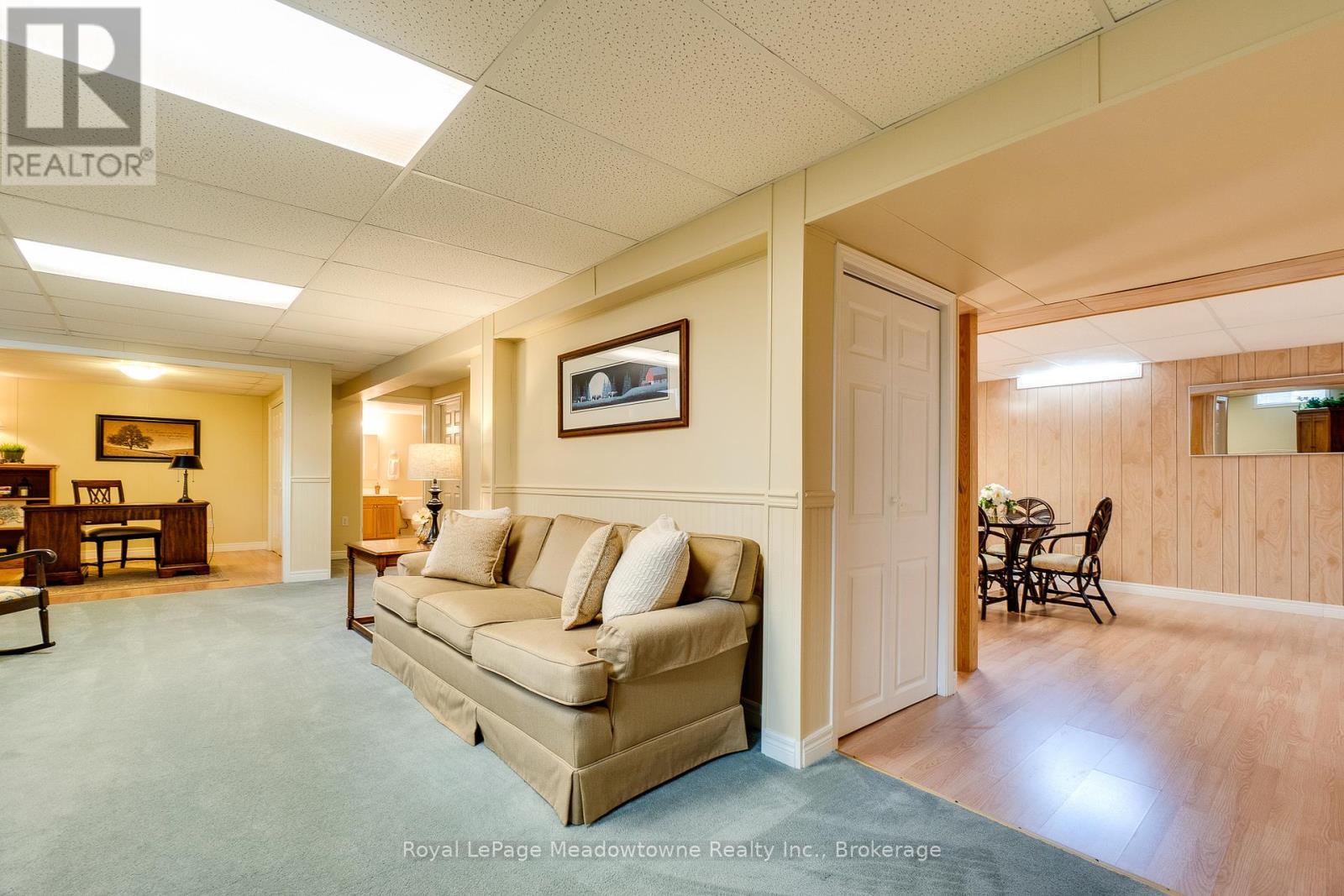 












20 ARBORDALE WALK

,
Guelph (Village By The Arboretum),




Ontario
N1C4X7

