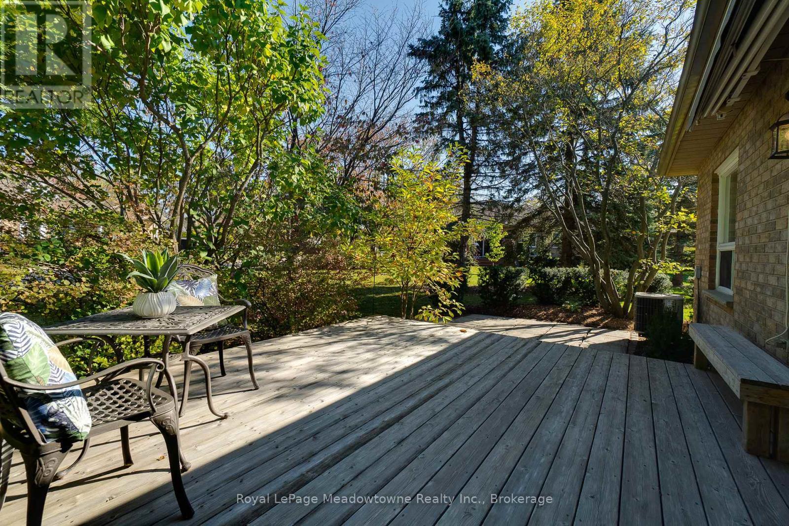












20 ARBORDALE WALK

,
Guelph (Village By The Arboretum),




Ontario
N1C4X7

