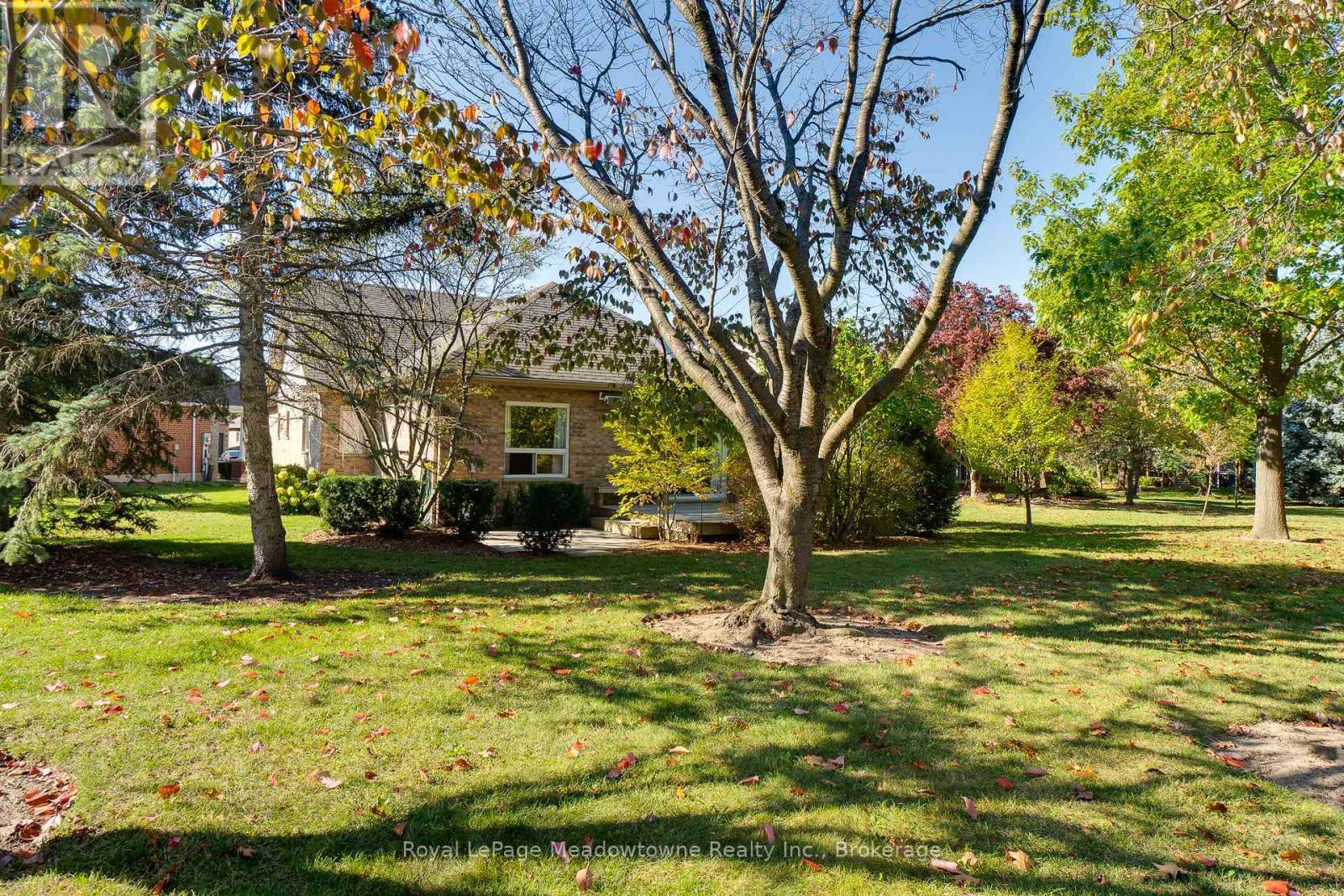 












20 ARBORDALE WALK

,
Guelph (Village By The Arboretum),




Ontario
N1C4X7

