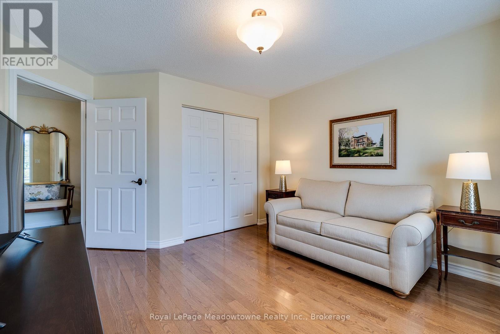 












20 ARBORDALE WALK

,
Guelph (Village By The Arboretum),




Ontario
N1C4X7

