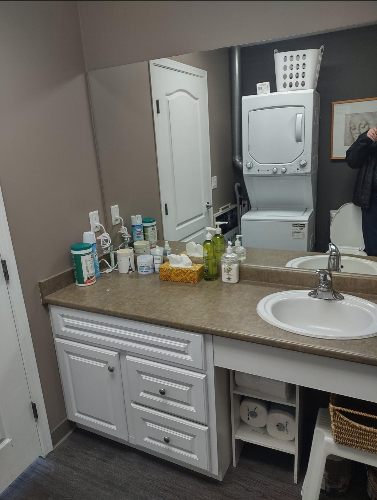 









1890


Cooper

Road, 1,
Kelowna,




BC
V1Y 8B7

